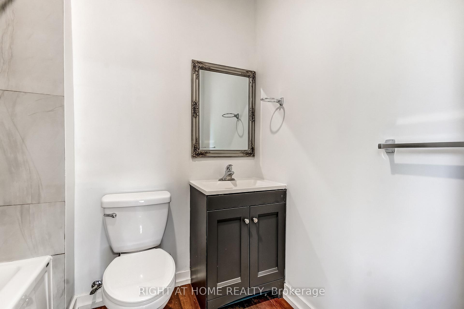 Photo 15 of 515 Third Street, London, East H — HOMEH
