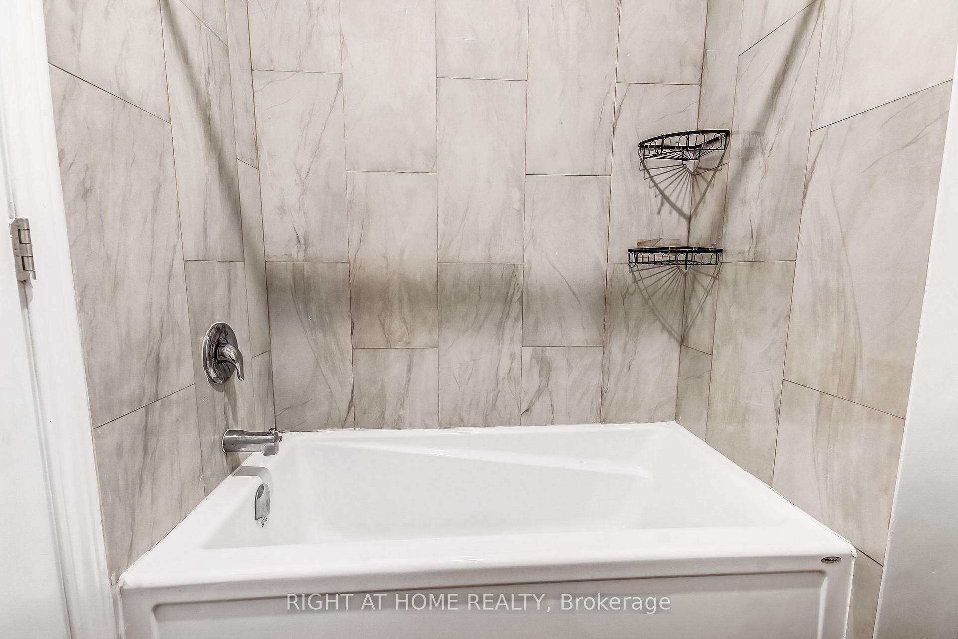 Photo 16 of 515 Third Street, London, East H — HOMEH
