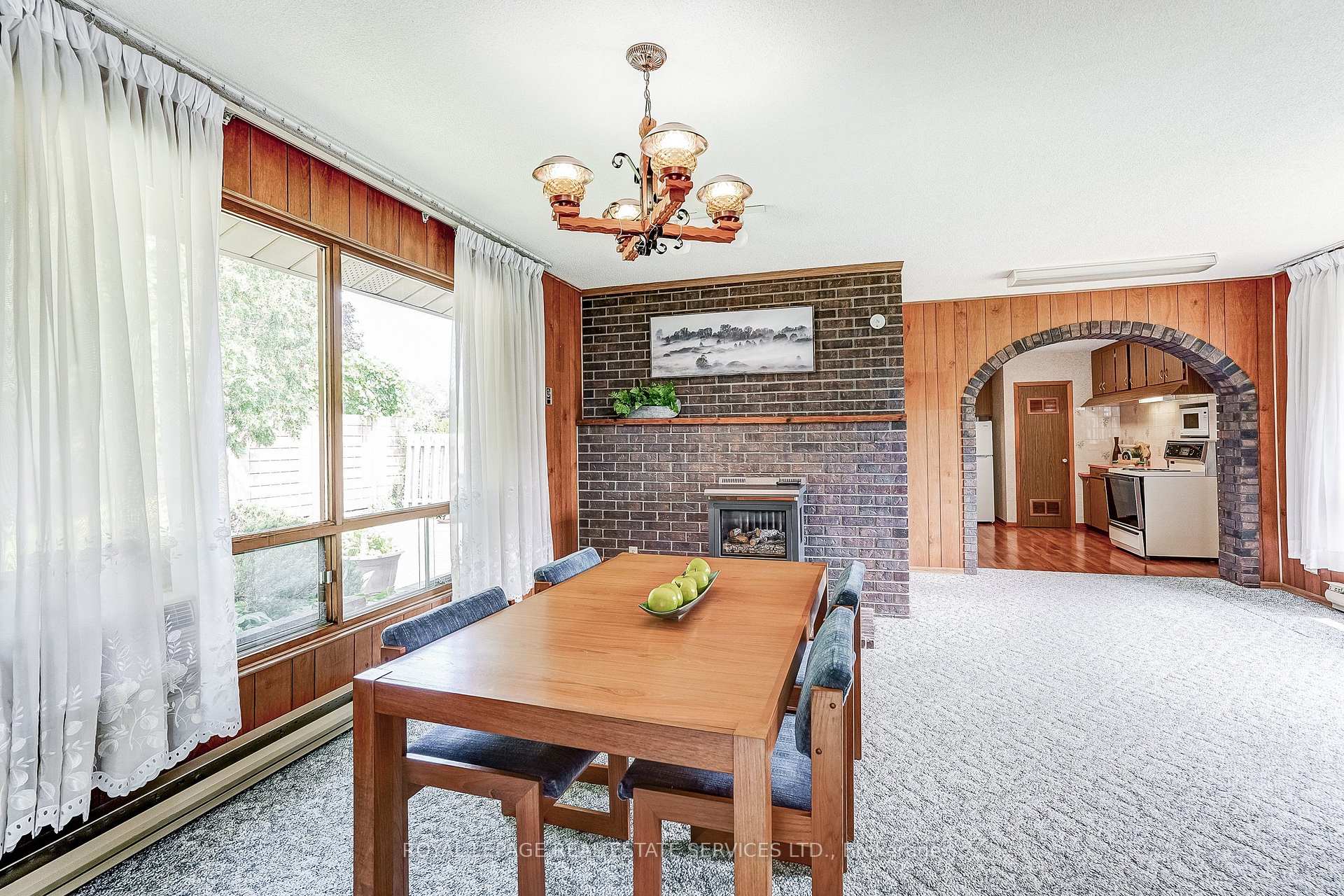 Photo 6 of 4 Sora Drive, Mississauga, Streetsville — HOMEH