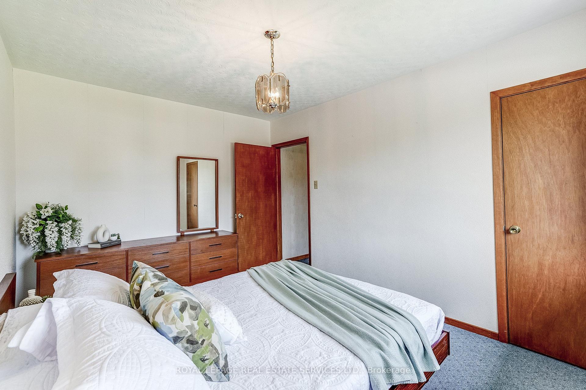 Photo 20 of 4 Sora Drive, Mississauga, Streetsville — HOMEH