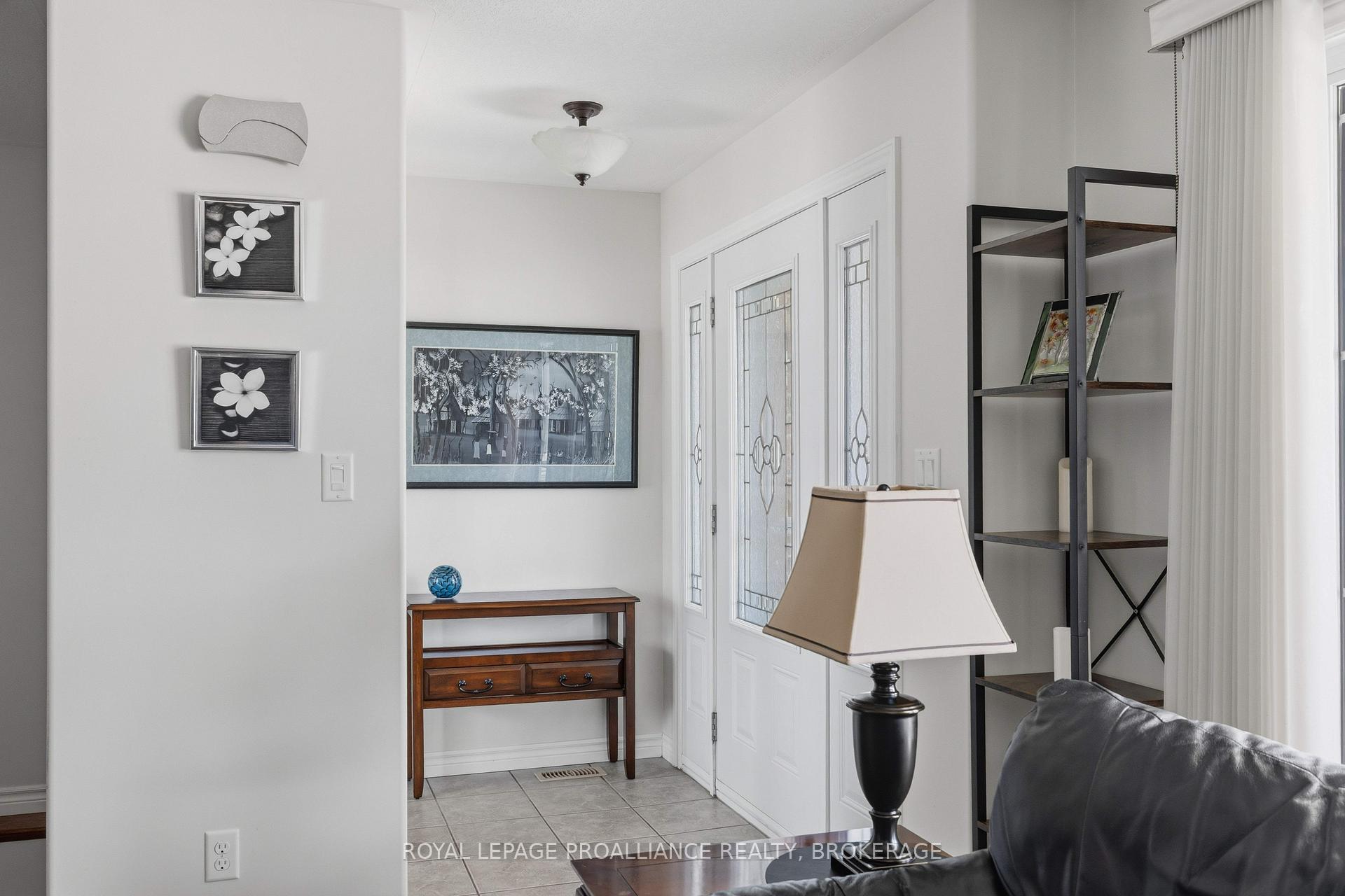 Photo 6 of 1094 Crossfield Avenue, Kingston, City Northwest — HOMEH