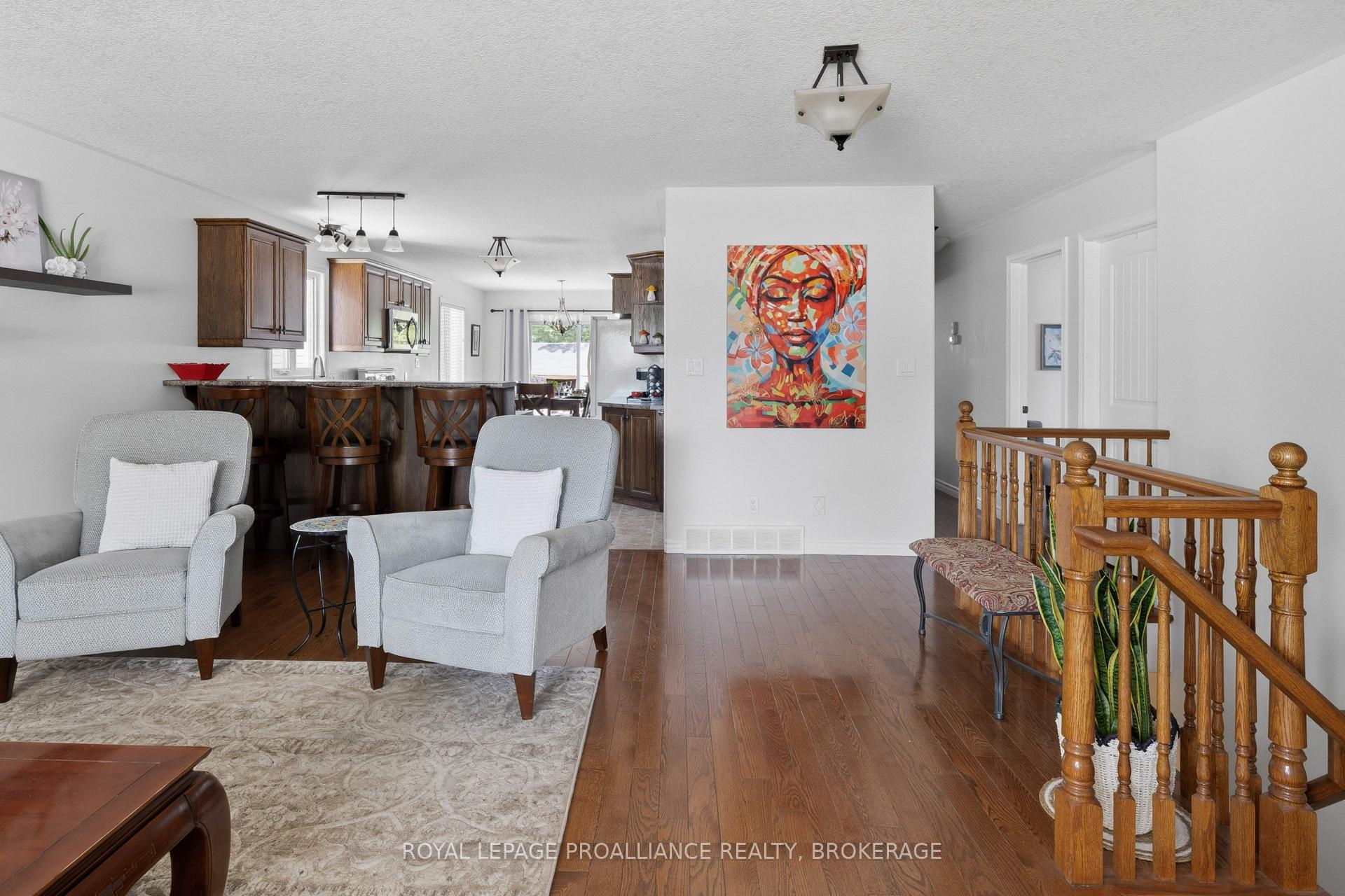 Photo 7 of 1094 Crossfield Avenue, Kingston, City Northwest — HOMEH