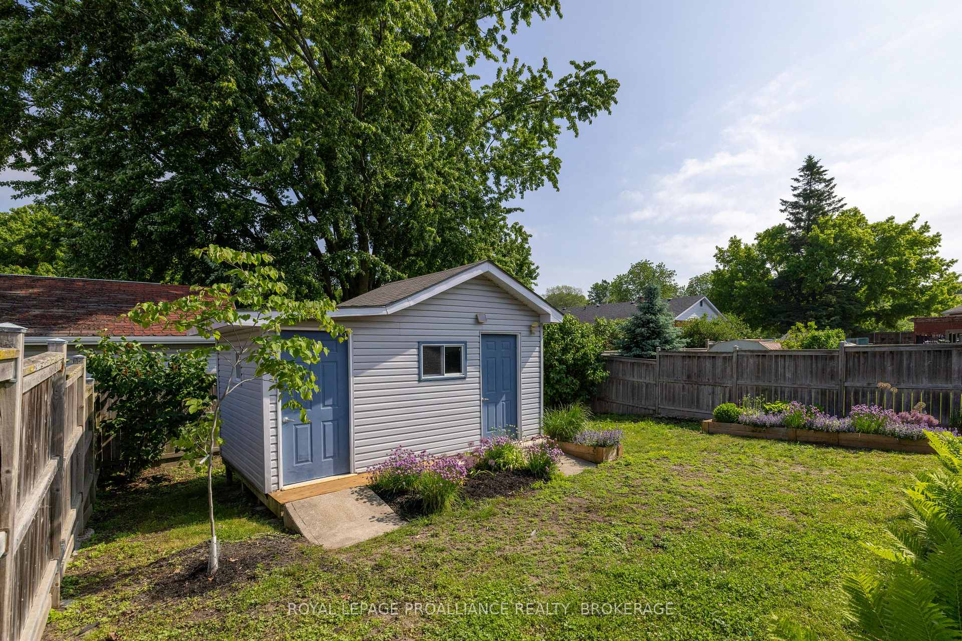 Photo 39 of 1094 Crossfield Avenue, Kingston, City Northwest — HOMEH