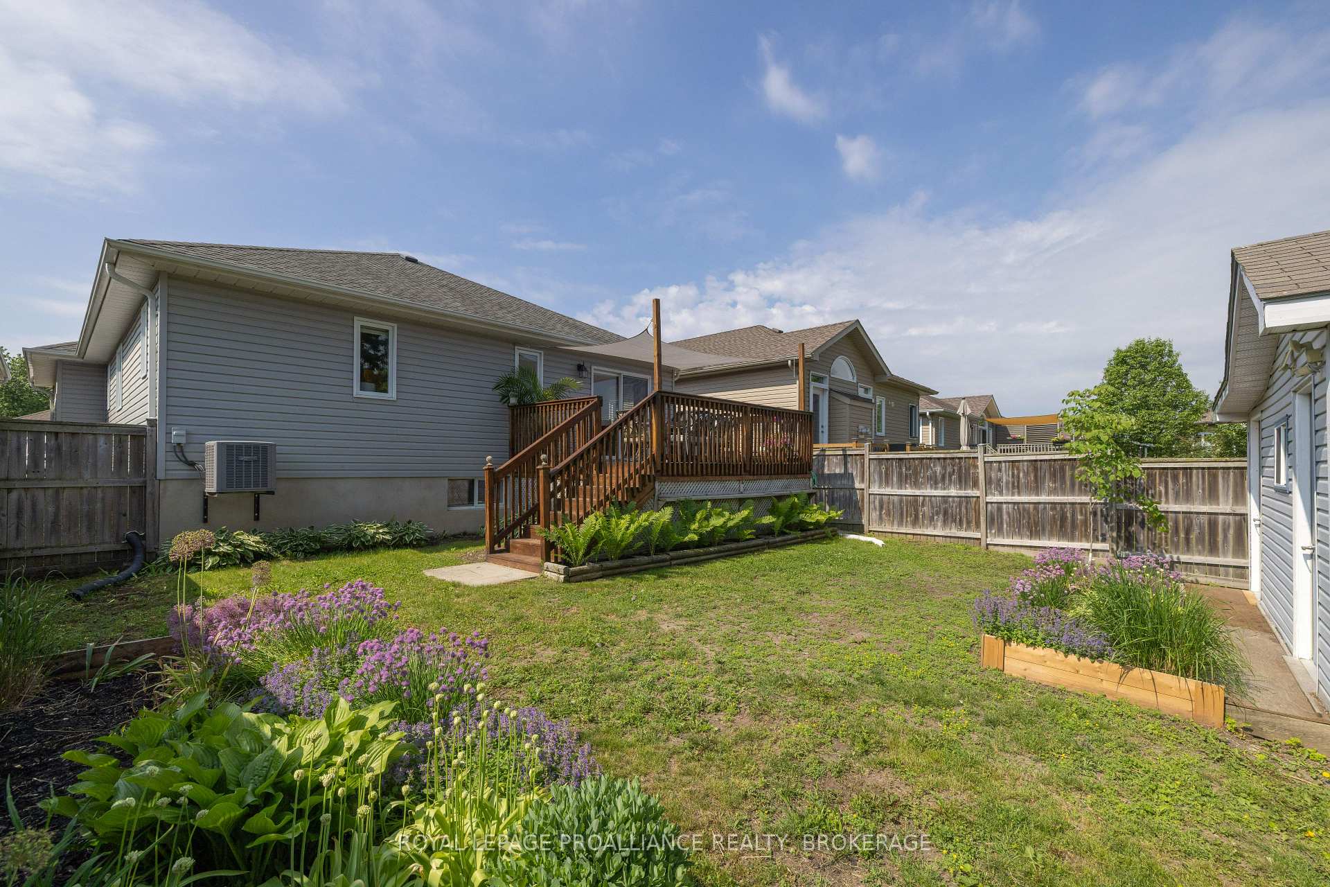 Photo 41 of 1094 Crossfield Avenue, Kingston, City Northwest — HOMEH