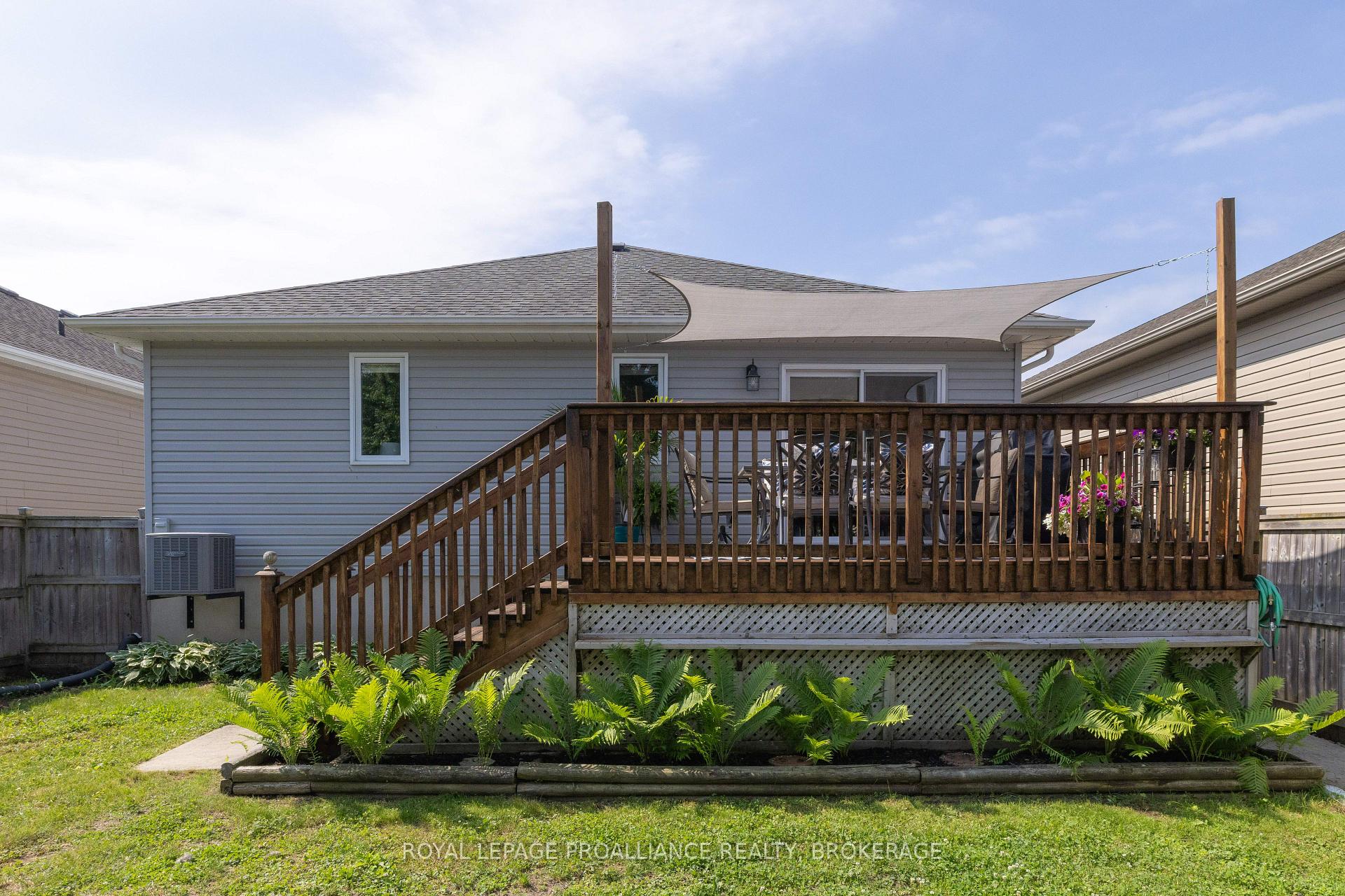 Photo 42 of 1094 Crossfield Avenue, Kingston, City Northwest — HOMEH