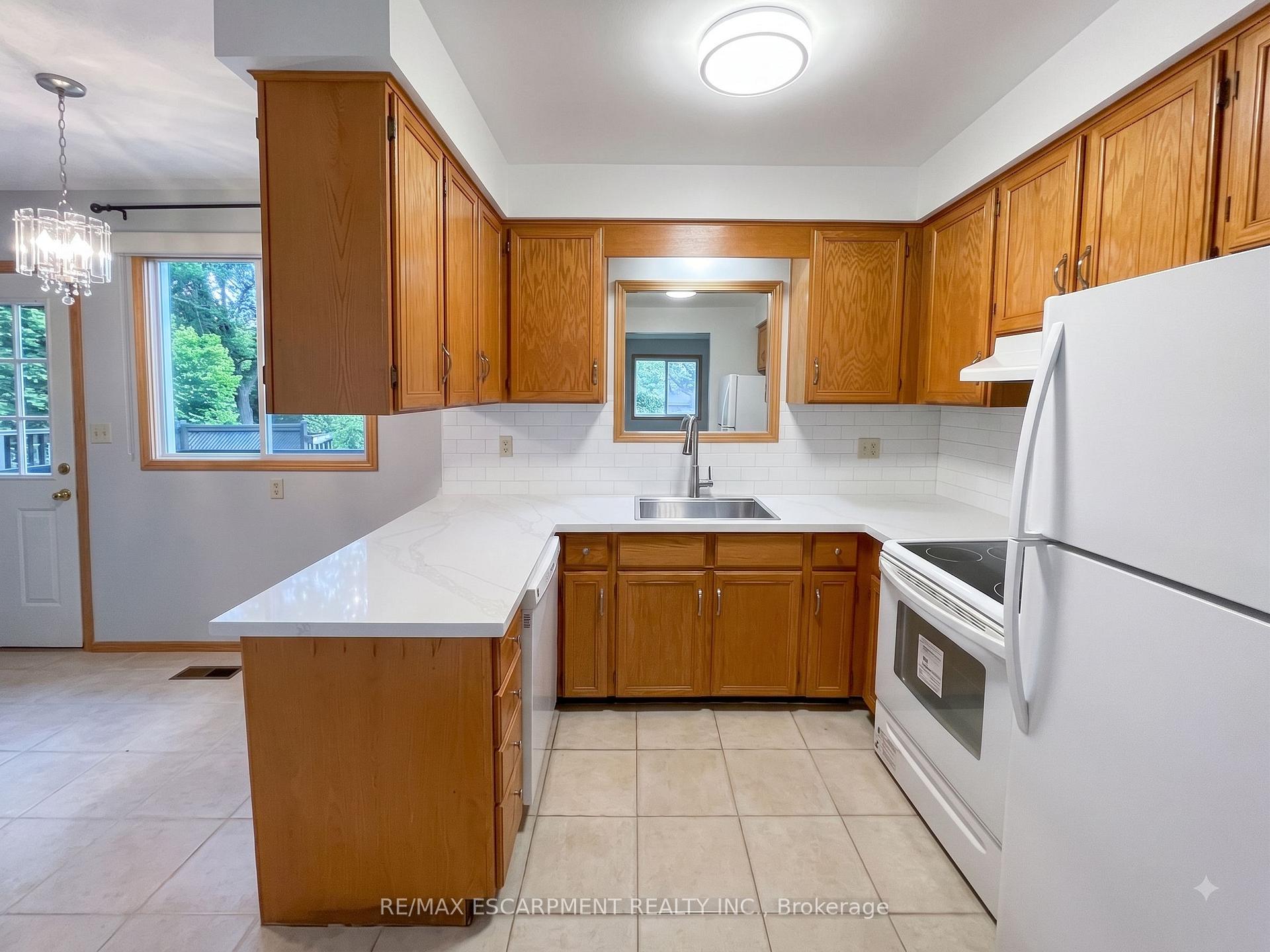 Photo 6 of 29 East 23rd Street, Hamilton, Eastmount — HOMEH