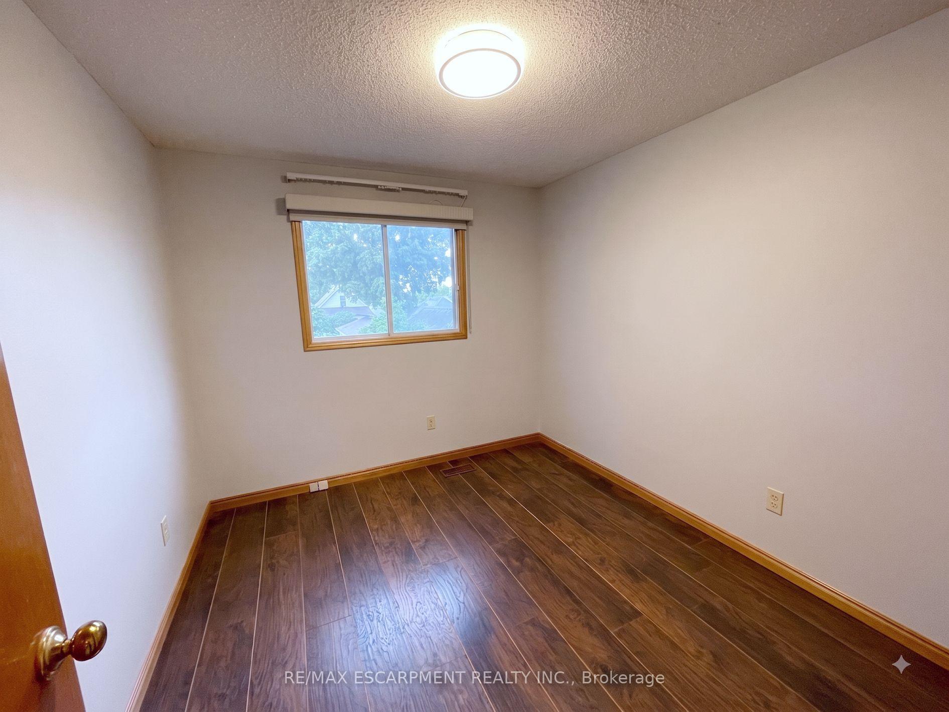 Photo 12 of 29 East 23rd Street, Hamilton, Eastmount — HOMEH