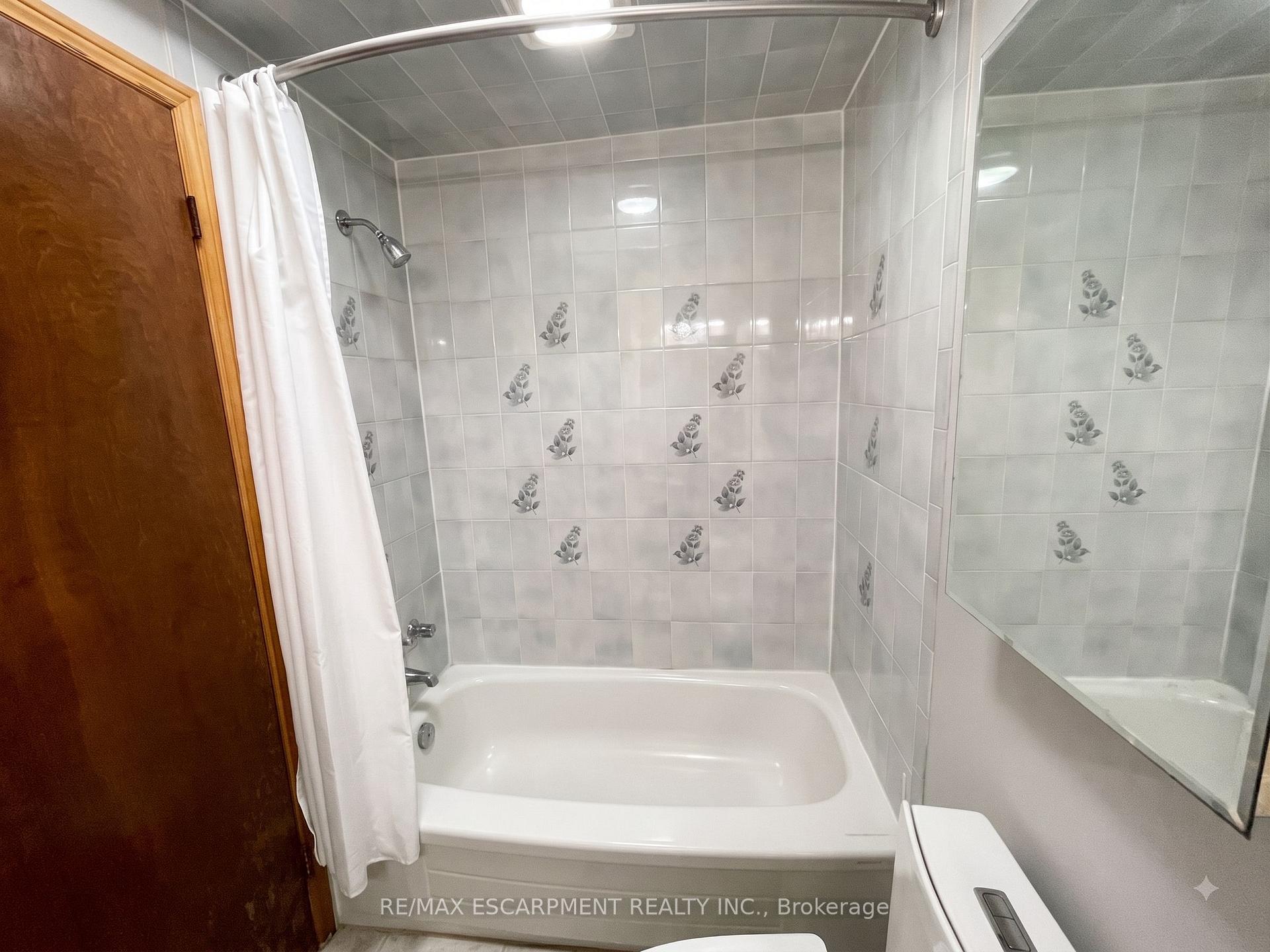 Photo 13 of 29 East 23rd Street, Hamilton, Eastmount — HOMEH