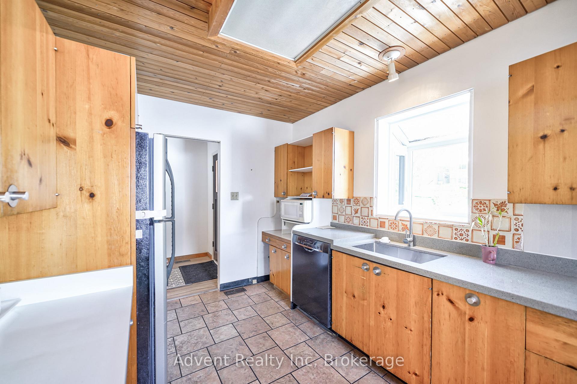 Photo 20 of 74 Don River Boulevard, North York, Lansing-Westgate — HOMEH