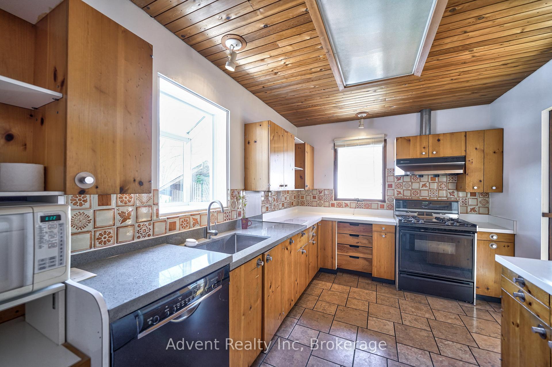 Photo 21 of 74 Don River Boulevard, North York, Lansing-Westgate — HOMEH