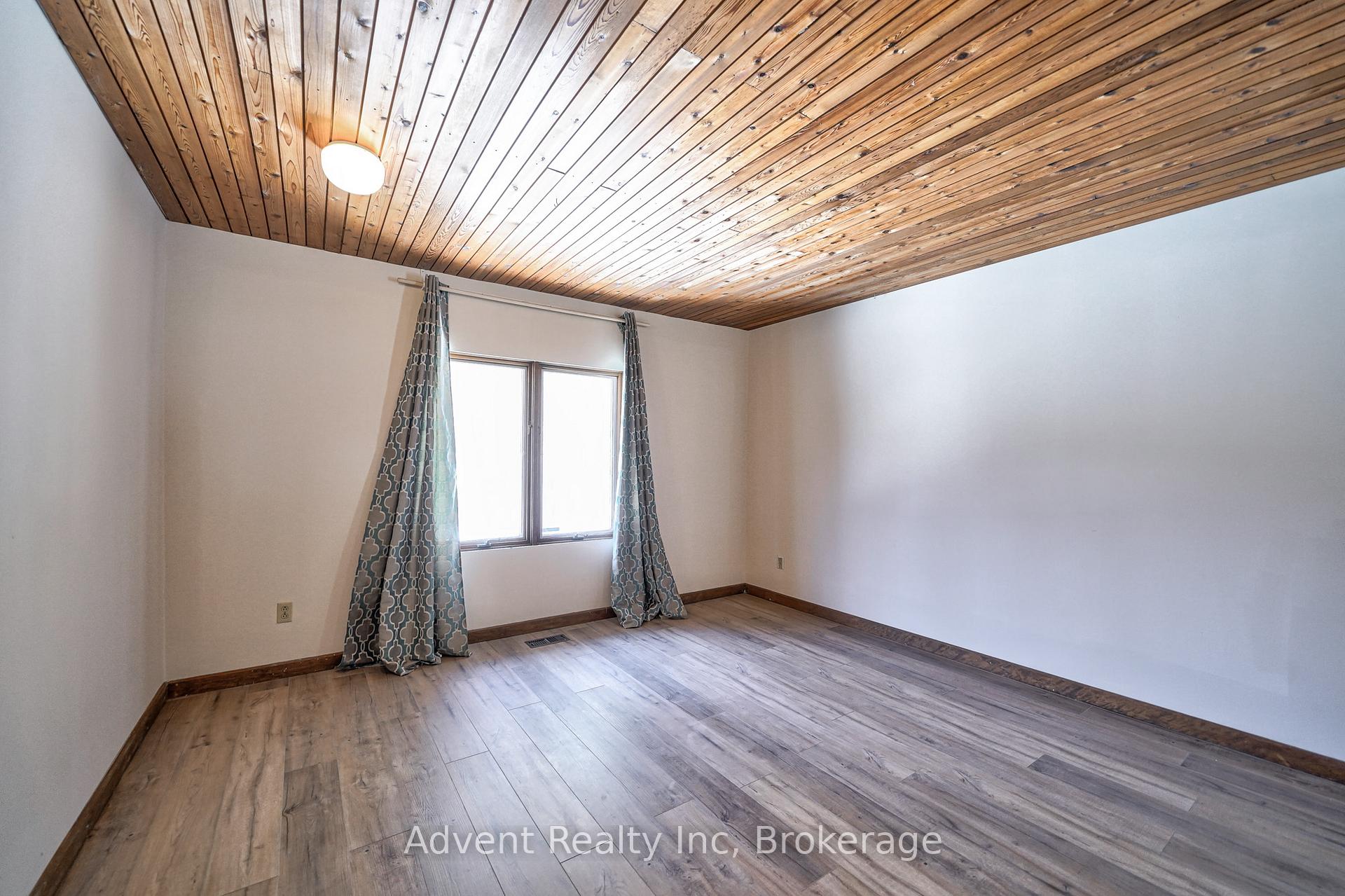 Photo 23 of 74 Don River Boulevard, North York, Lansing-Westgate — HOMEH