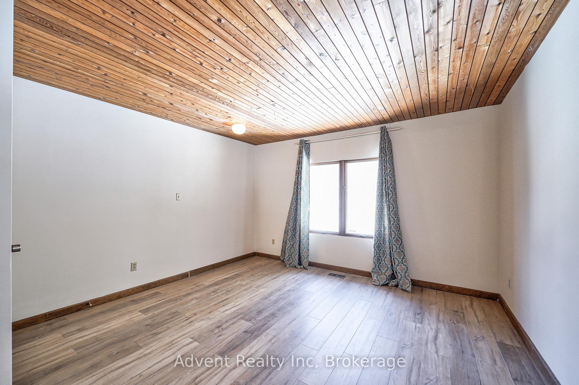 Photo 24 of 74 Don River Boulevard, North York, Lansing-Westgate — HOMEH