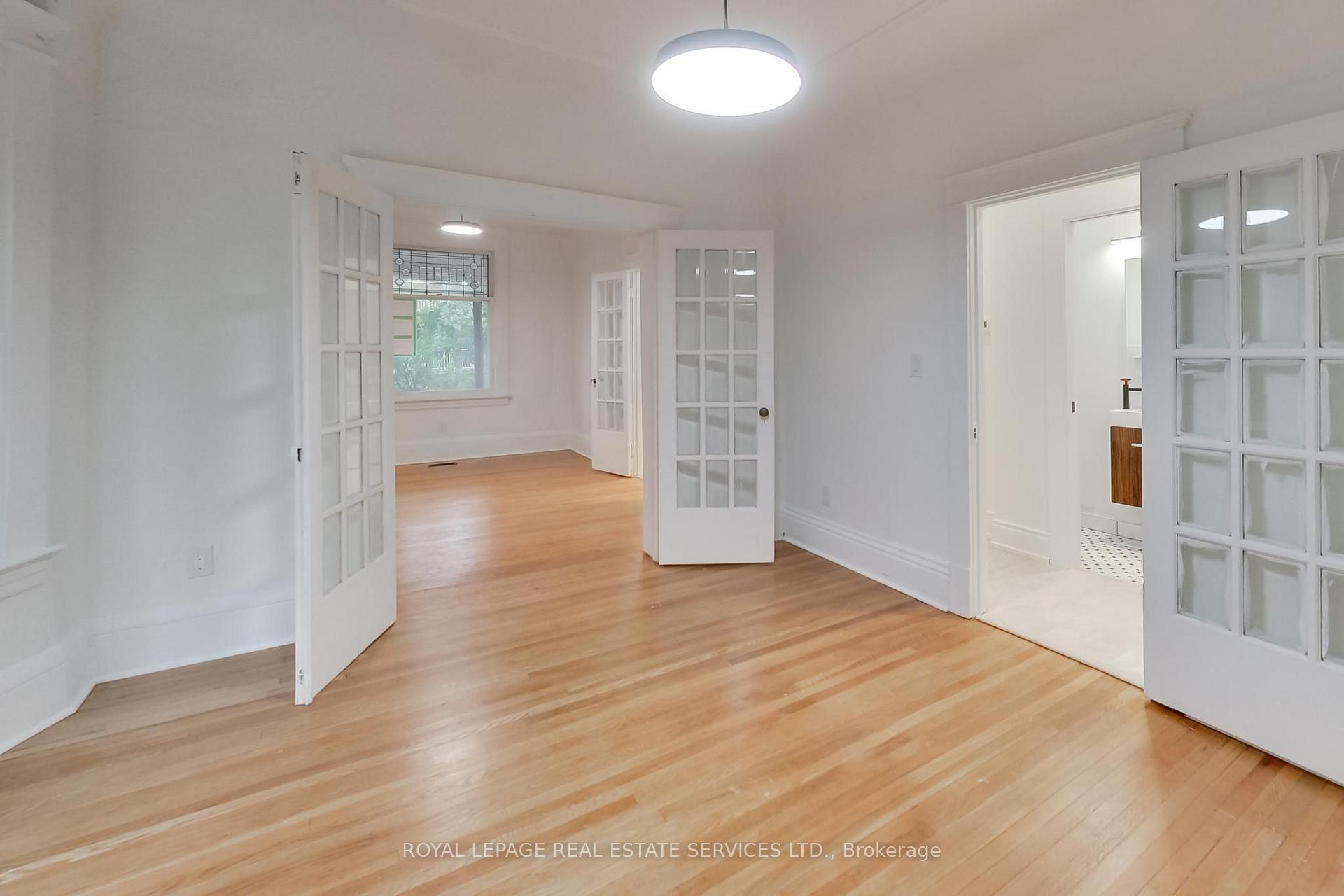Photo 17 of Unit Upper, 218 Montrose Avenue, Toronto, Palmerston-Little Italy — HOMEH