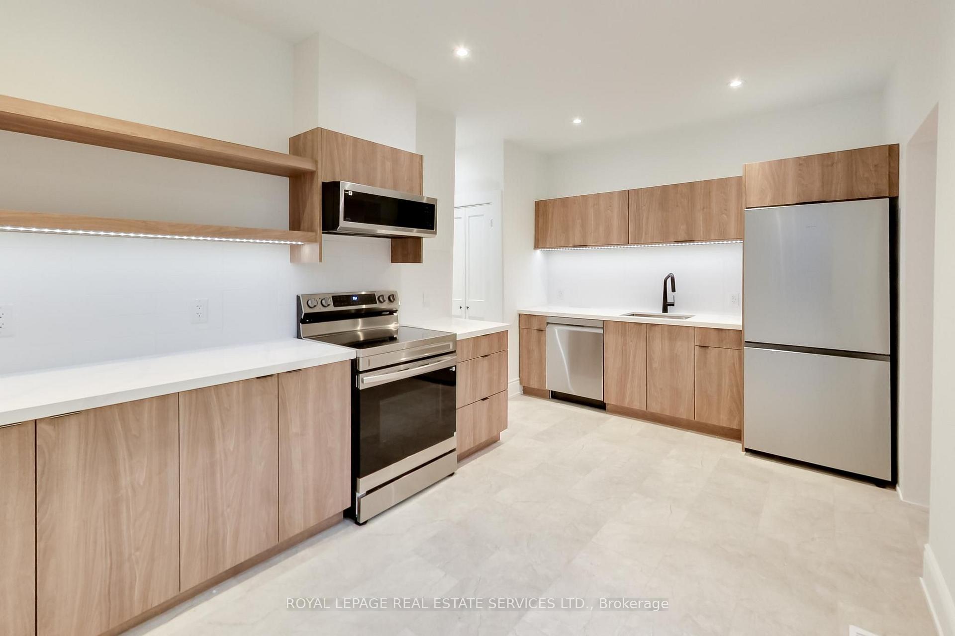 Photo 27 of Unit Upper, 218 Montrose Avenue, Toronto, Palmerston-Little Italy — HOMEH
