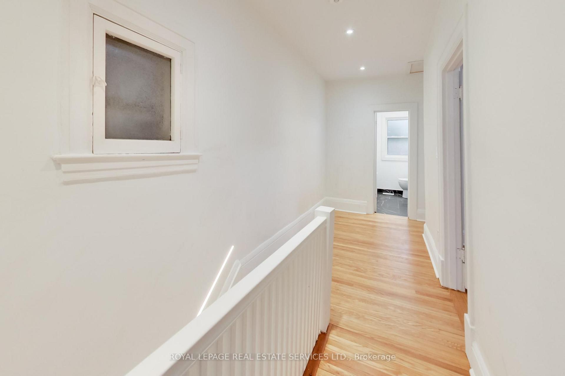 Photo 36 of Unit Upper, 218 Montrose Avenue, Toronto, Palmerston-Little Italy — HOMEH