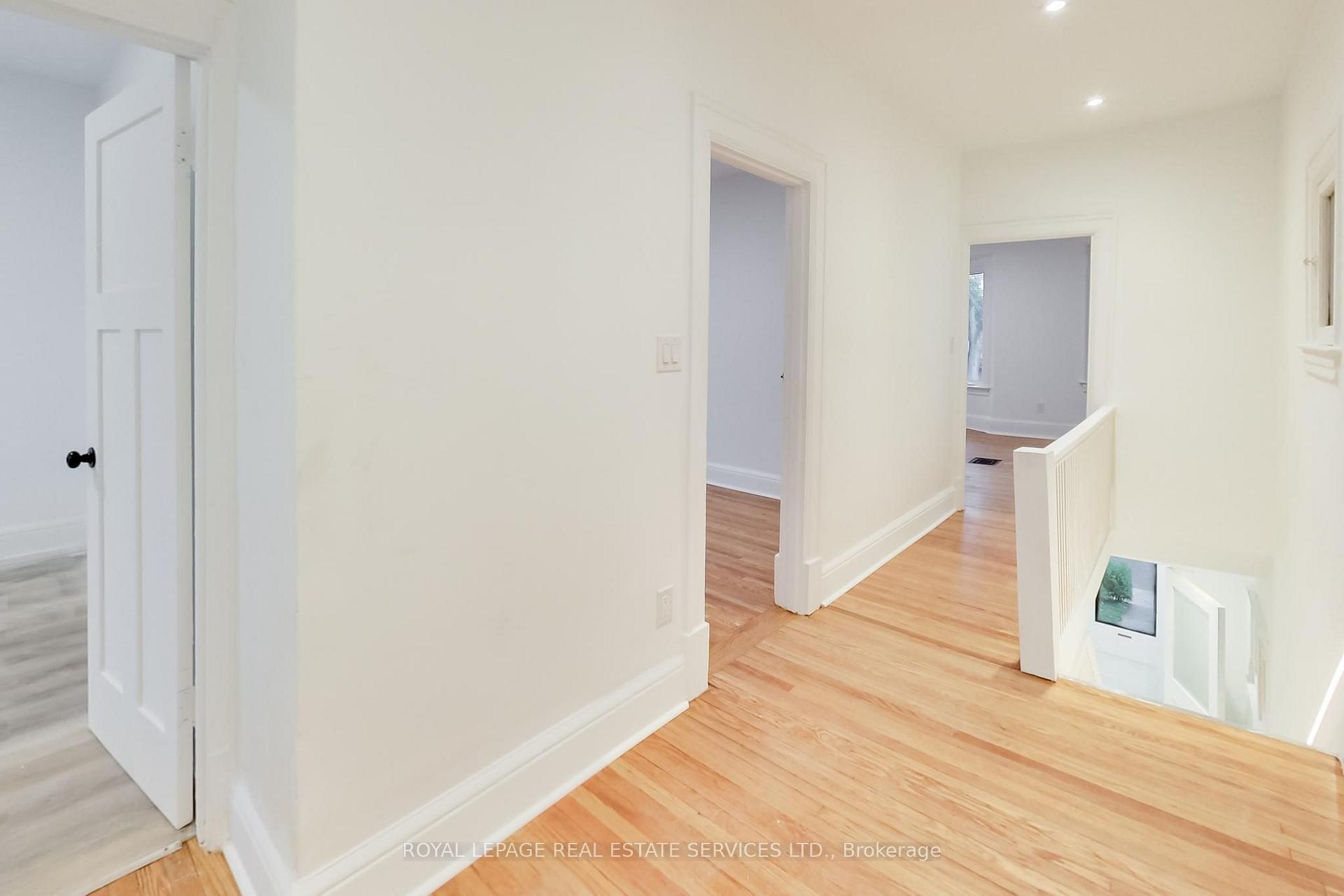 Photo 35 of Unit Upper, 218 Montrose Avenue, Toronto, Palmerston-Little Italy — HOMEH