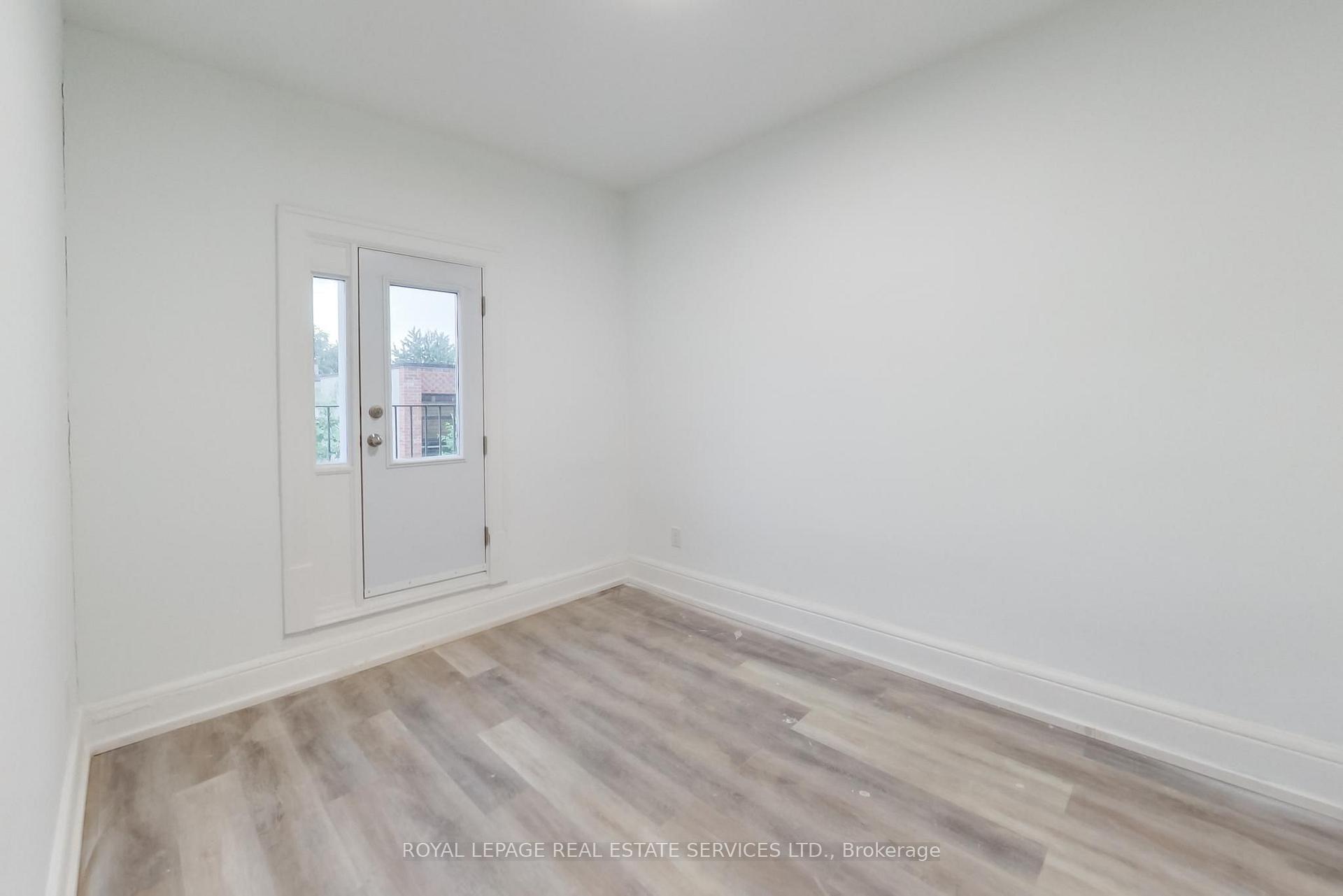 Photo 44 of Unit Upper, 218 Montrose Avenue, Toronto, Palmerston-Little Italy — HOMEH