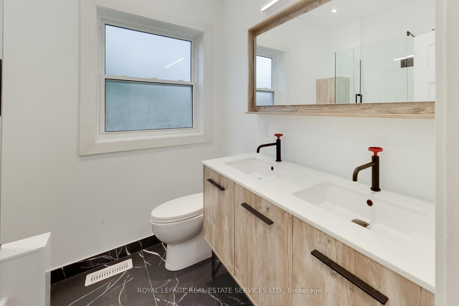 Photo 47 of Unit Upper, 218 Montrose Avenue, Toronto, Palmerston-Little Italy — HOMEH