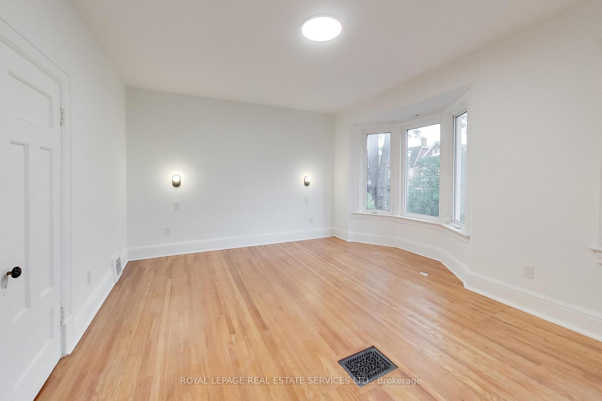 Photo 60 of Unit Upper, 218 Montrose Avenue, Toronto, Palmerston-Little Italy — HOMEH