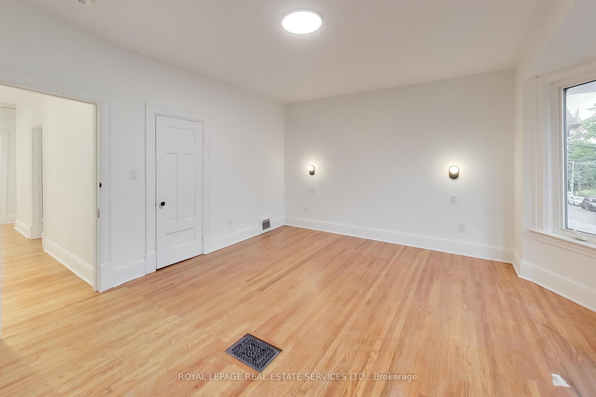 Photo 62 of Unit Upper, 218 Montrose Avenue, Toronto, Palmerston-Little Italy — HOMEH