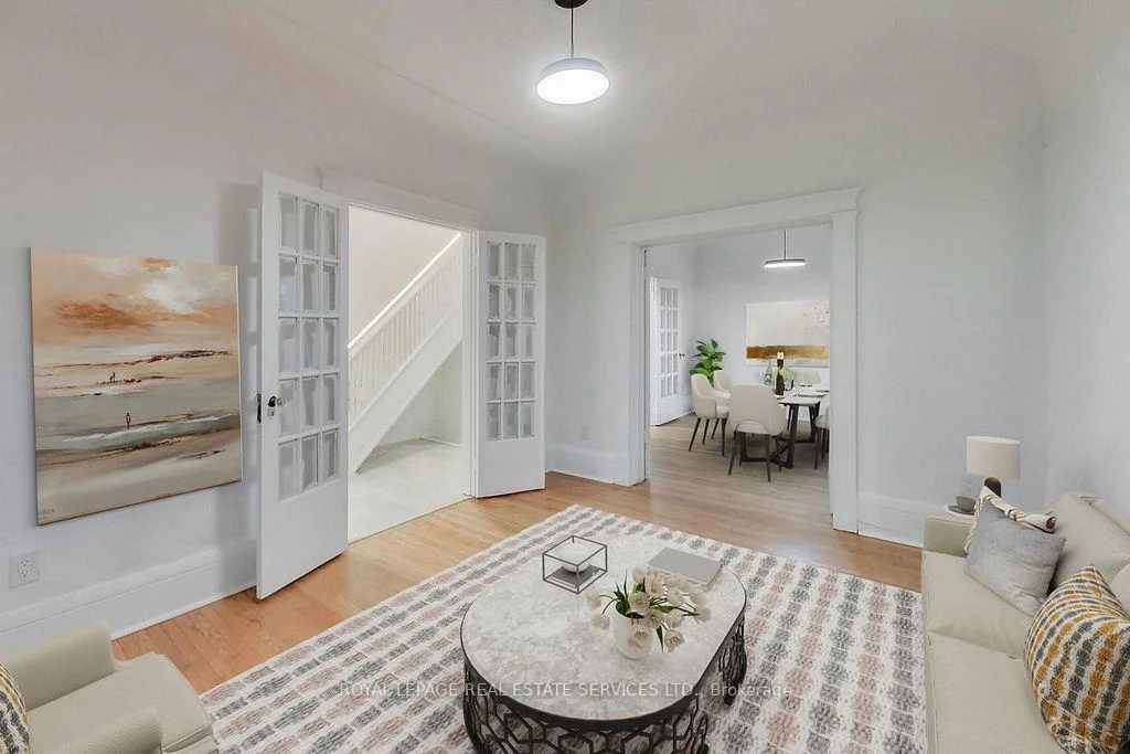 Photo 8 of Unit Upper, 218 Montrose Avenue, Toronto, Palmerston-Little Italy — HOMEH