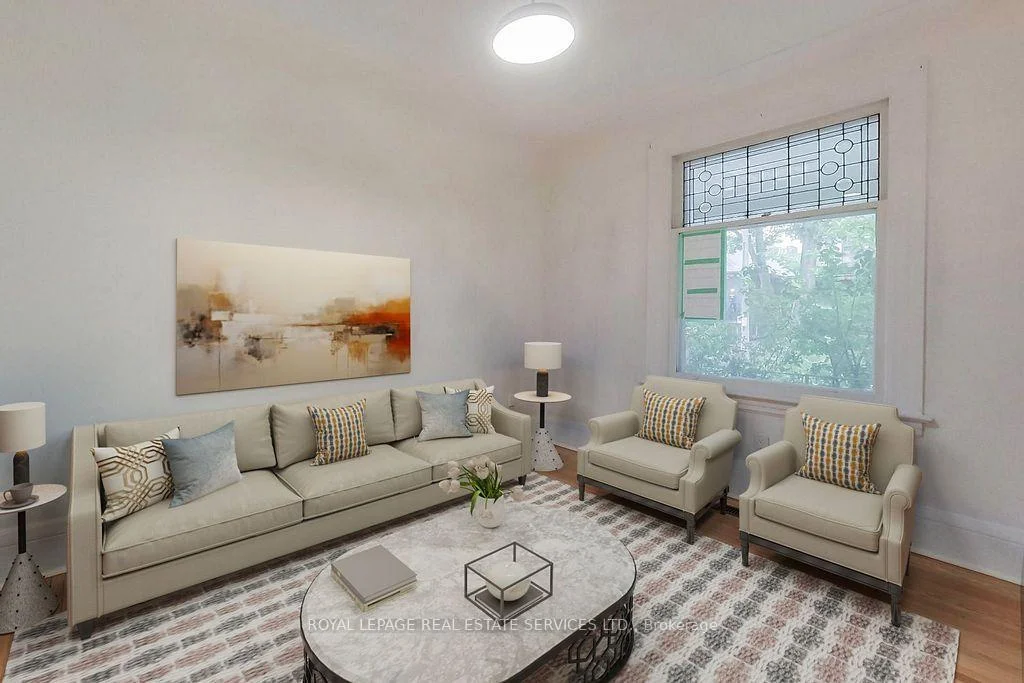Photo 9 of Unit Upper, 218 Montrose Avenue, Toronto, Palmerston-Little Italy — HOMEH