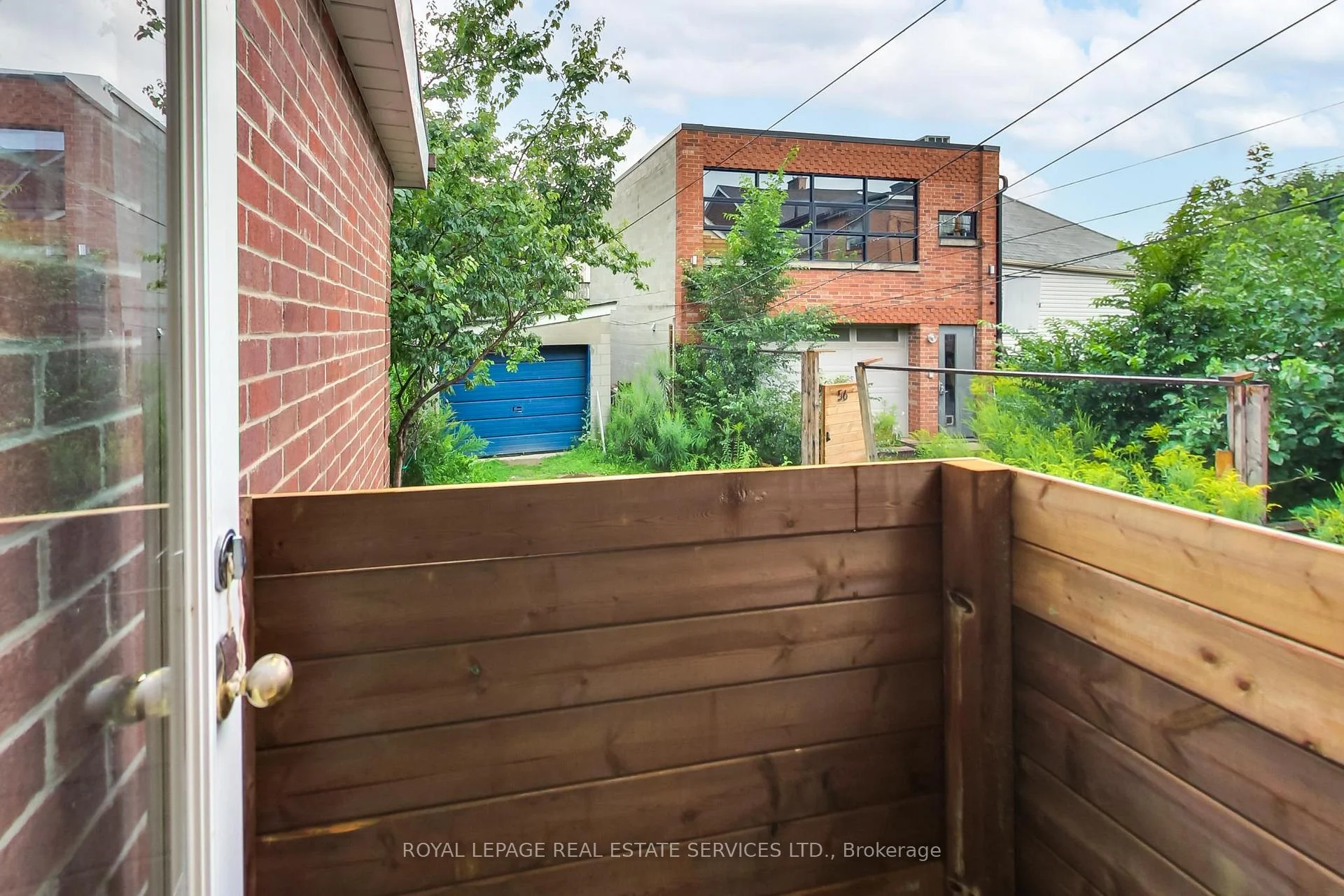 Photo 38 of Unit Upper, 218 Montrose Avenue, Toronto, Palmerston-Little Italy — HOMEH