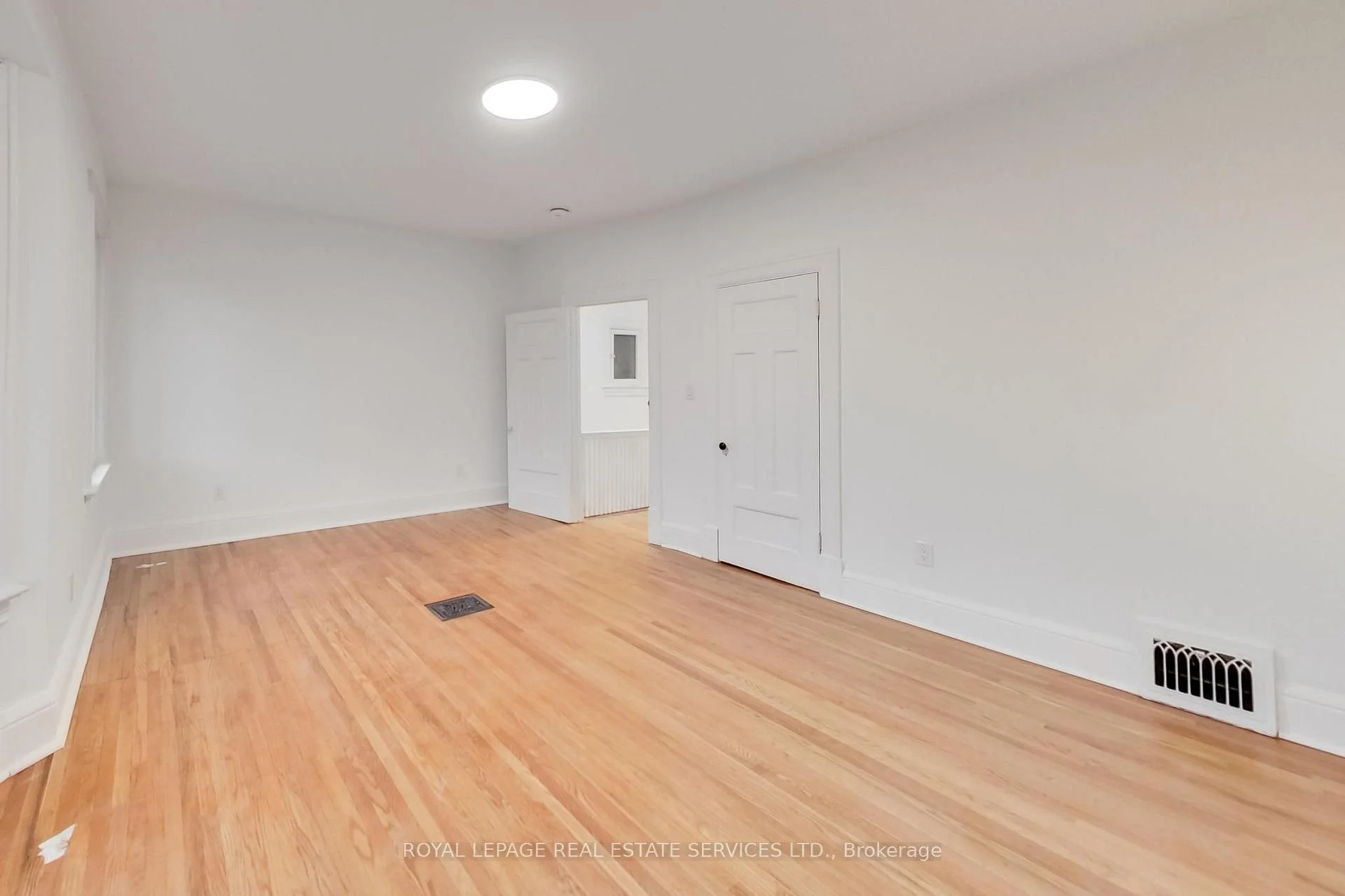 Photo 64 of Unit Upper, 218 Montrose Avenue, Toronto, Palmerston-Little Italy — HOMEH