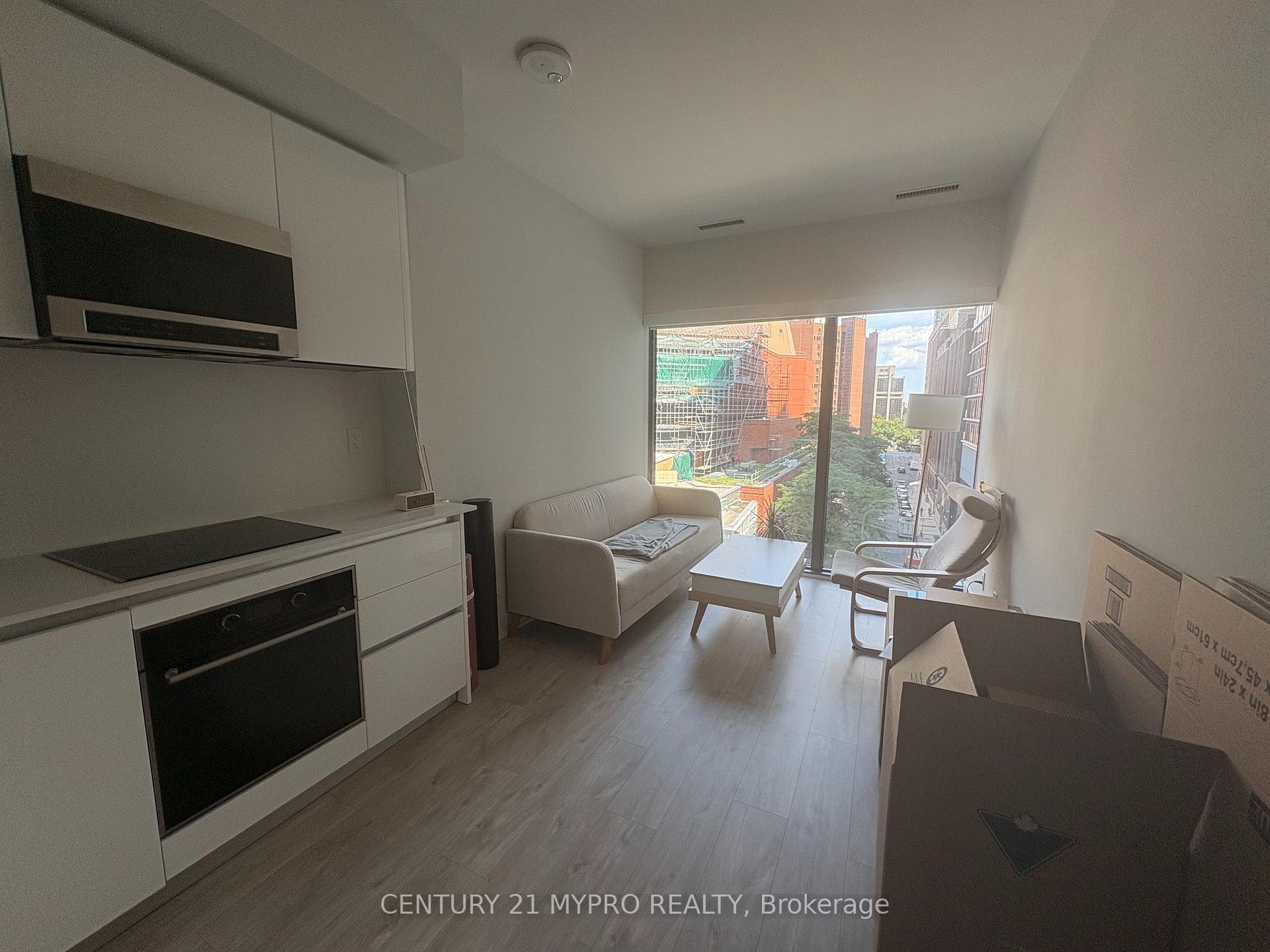 Photo 2 of Unit 605, 8 Cumberland Street, Toronto, The Annex — HOMEH