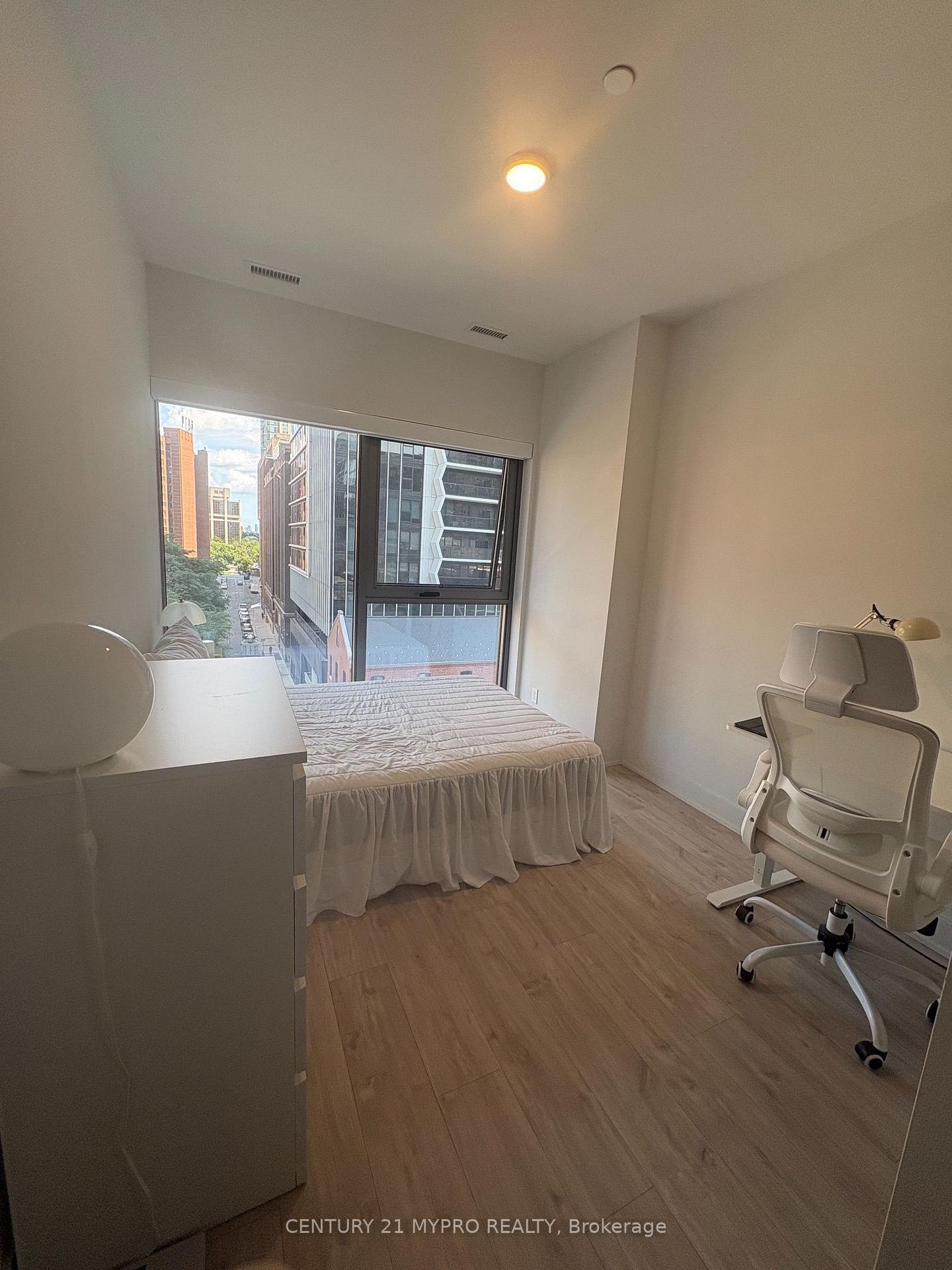 Photo 3 of Unit 605, 8 Cumberland Street, Toronto, The Annex — HOMEH