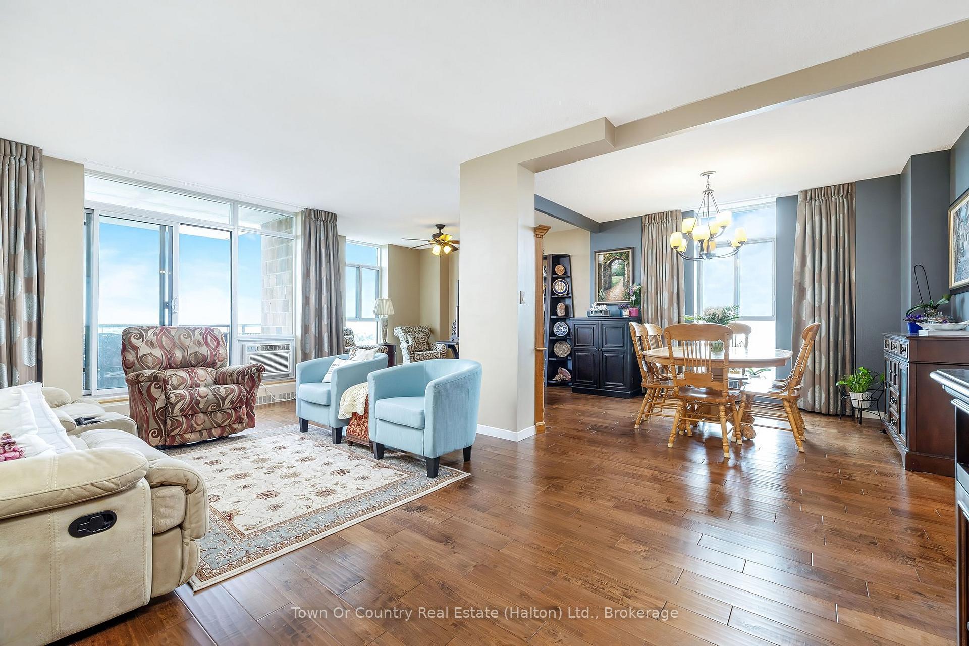 Photo 5 of Unit 1906, 5250 Lakeshore Road, Burlington, Appleby — HOMEH