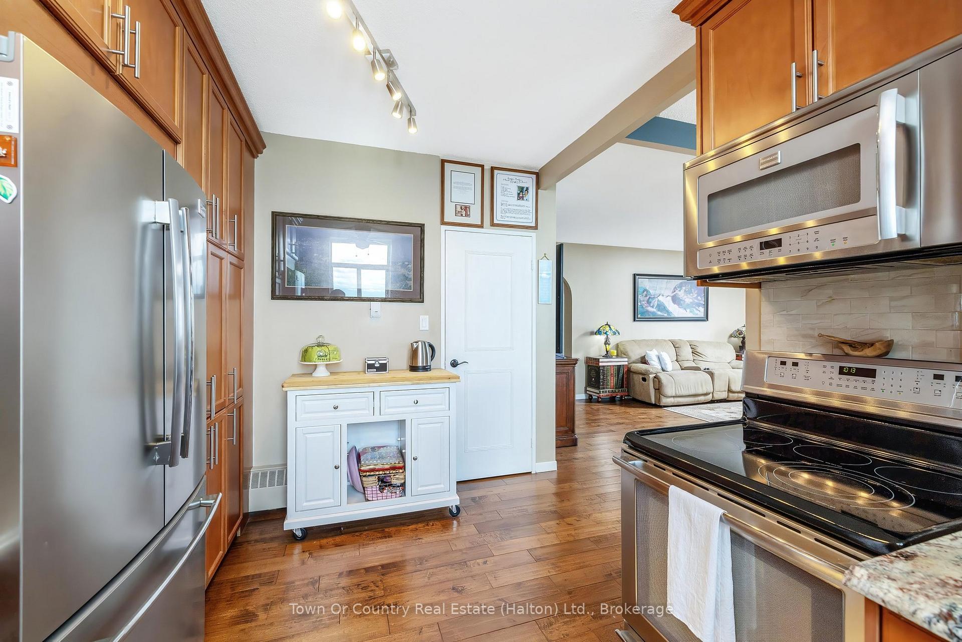 Photo 13 of Unit 1906, 5250 Lakeshore Road, Burlington, Appleby — HOMEH