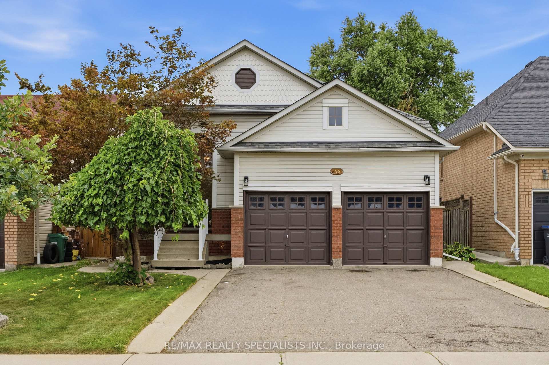 Photo 2 of 192 Van Scott Drive, Brampton, Northwest Sandalwood Parkway — HOMEH
