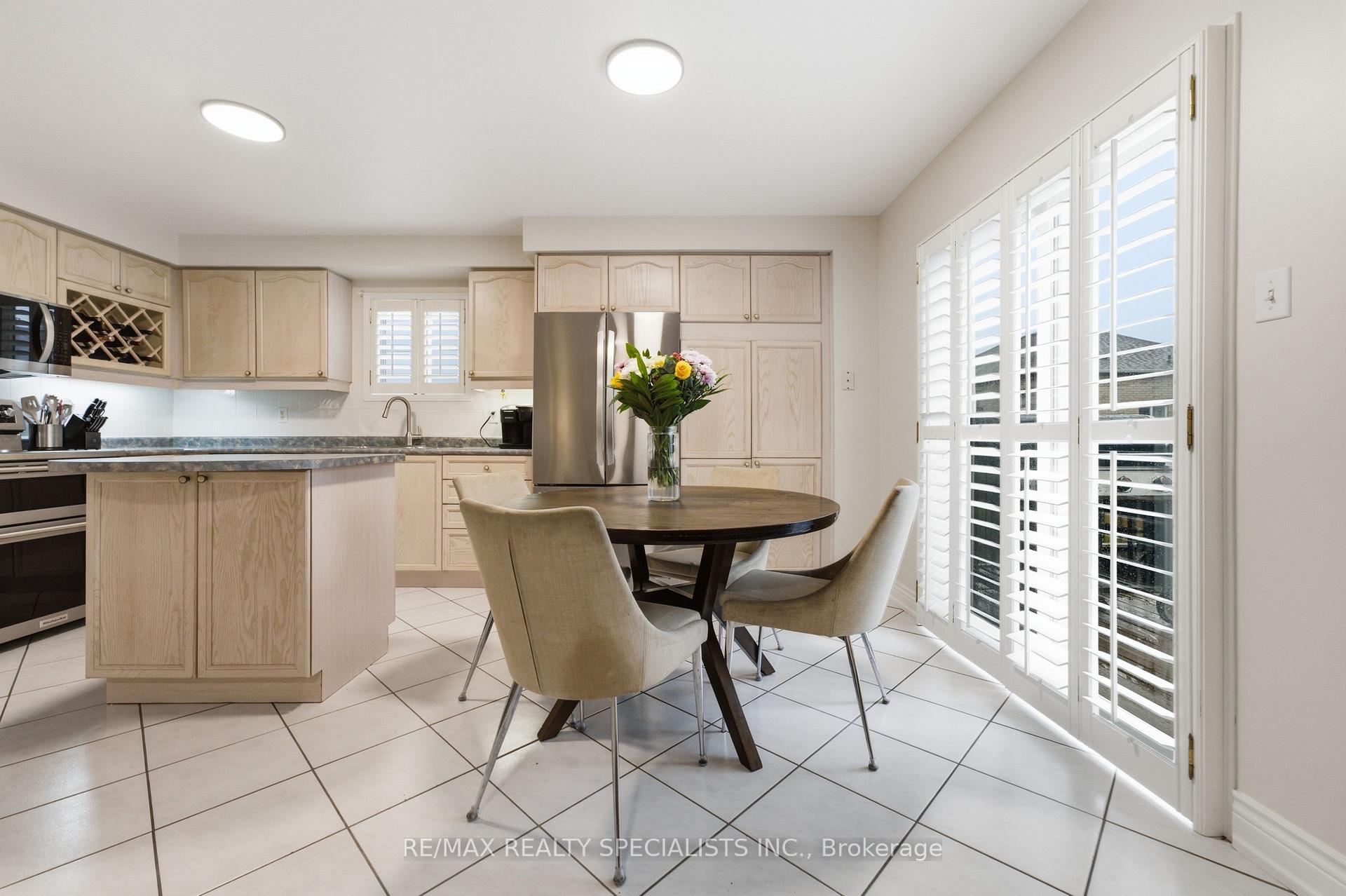 Photo 9 of 192 Van Scott Drive, Brampton, Northwest Sandalwood Parkway — HOMEH