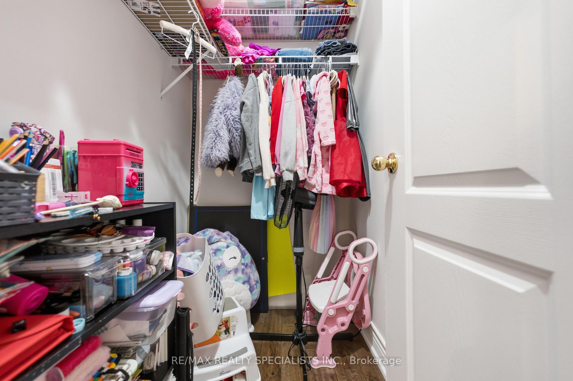 Photo 16 of 192 Van Scott Drive, Brampton, Northwest Sandalwood Parkway — HOMEH