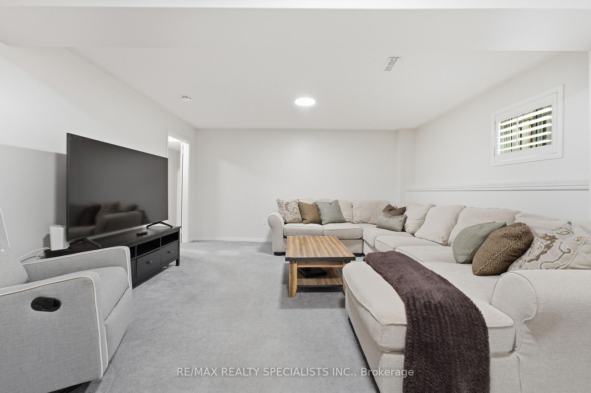 Photo 19 of 192 Van Scott Drive, Brampton, Northwest Sandalwood Parkway — HOMEH