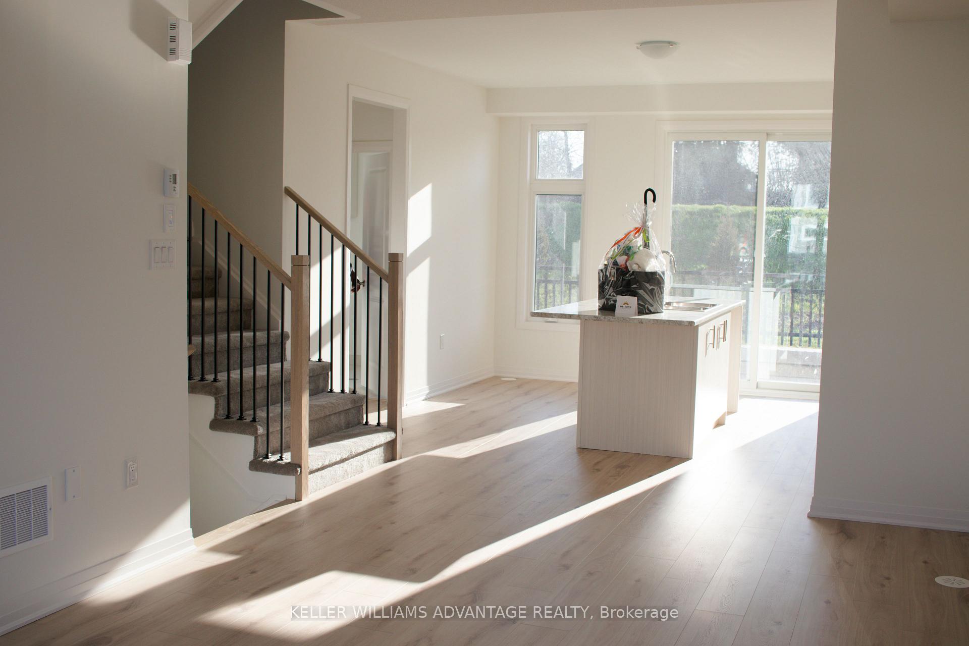Photo 4 of 44 Totten Trail, New Tecumseth, Tottenham — HOMEH