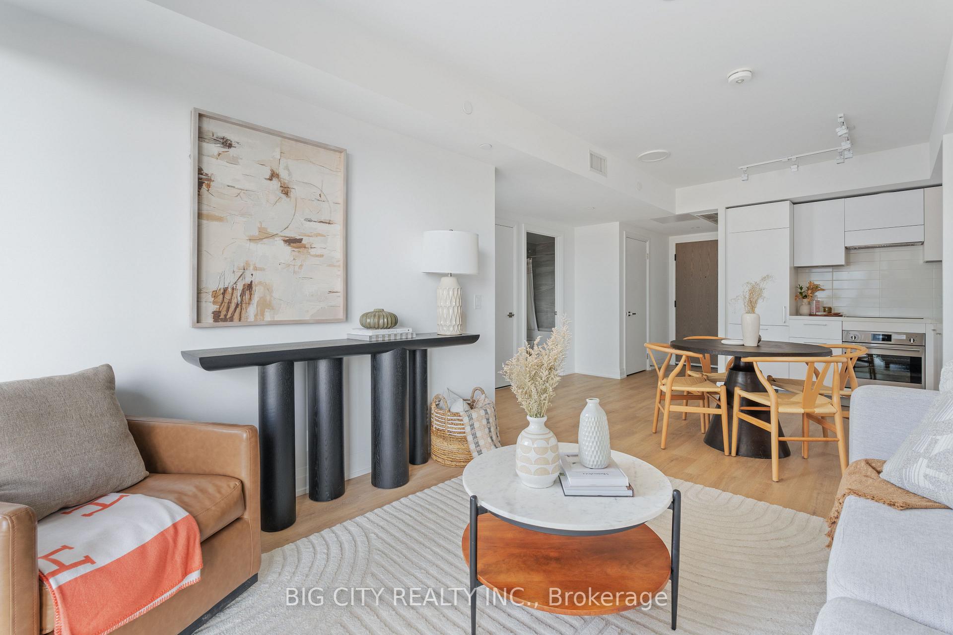 Photo 2 of Unit 902, 36 Brentcliffe Road, Toronto, Thorncliffe Park — HOMEH
