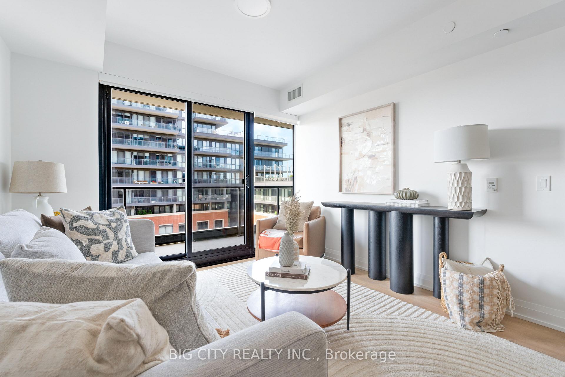 Photo 3 of Unit 902, 36 Brentcliffe Road, Toronto, Thorncliffe Park — HOMEH