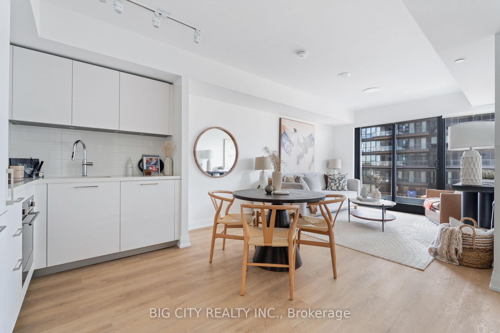 Photo 5 of Unit 902, 36 Brentcliffe Road, Toronto, Thorncliffe Park — HOMEH
