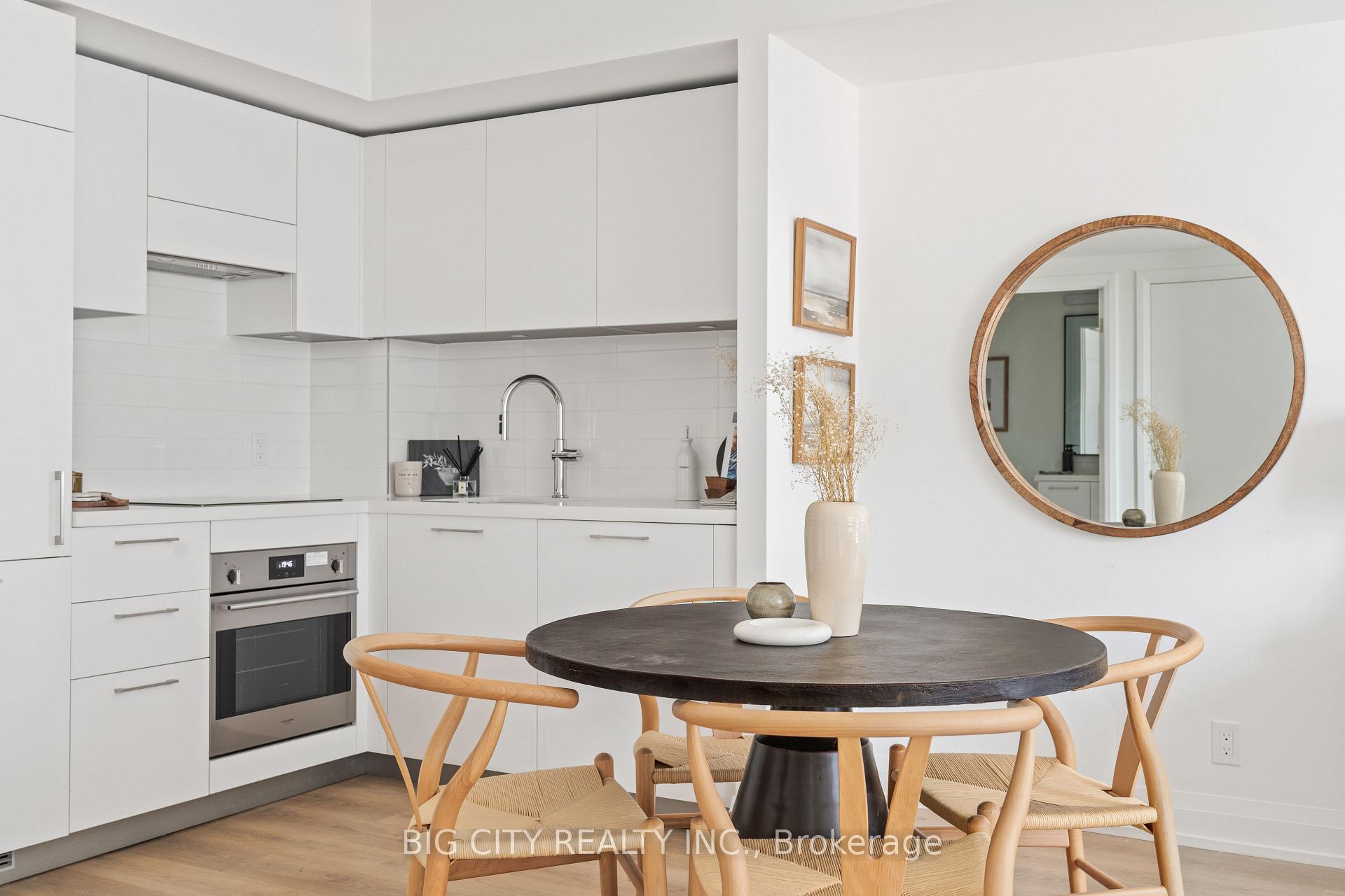 Photo 8 of Unit 902, 36 Brentcliffe Road, Toronto, Thorncliffe Park — HOMEH