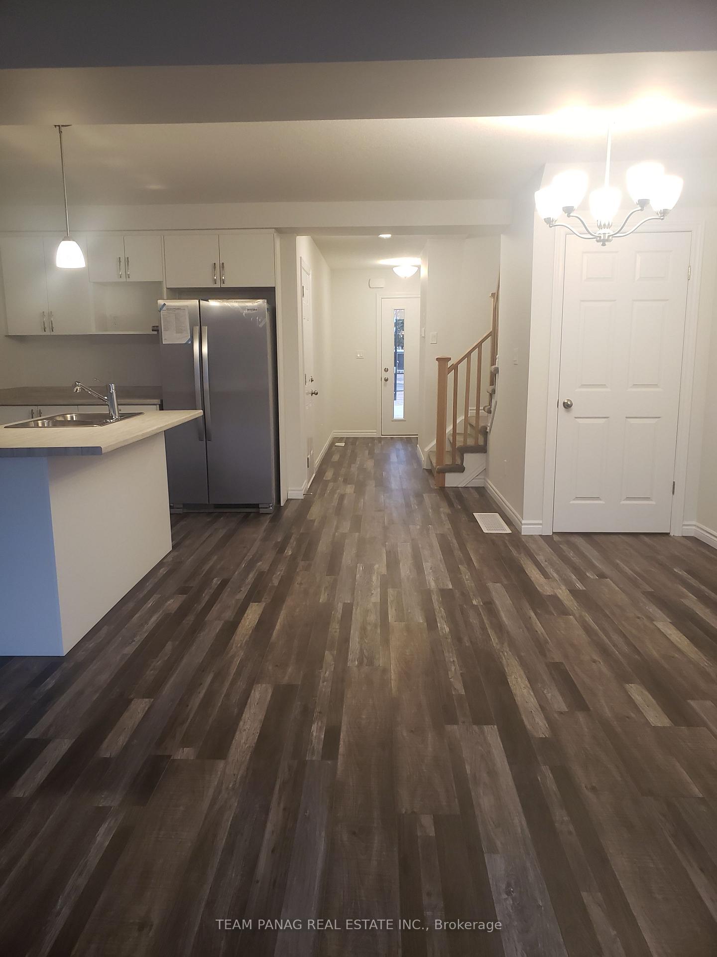 Photo 5 of 3146 Turner Crescent, London, South U — HOMEH