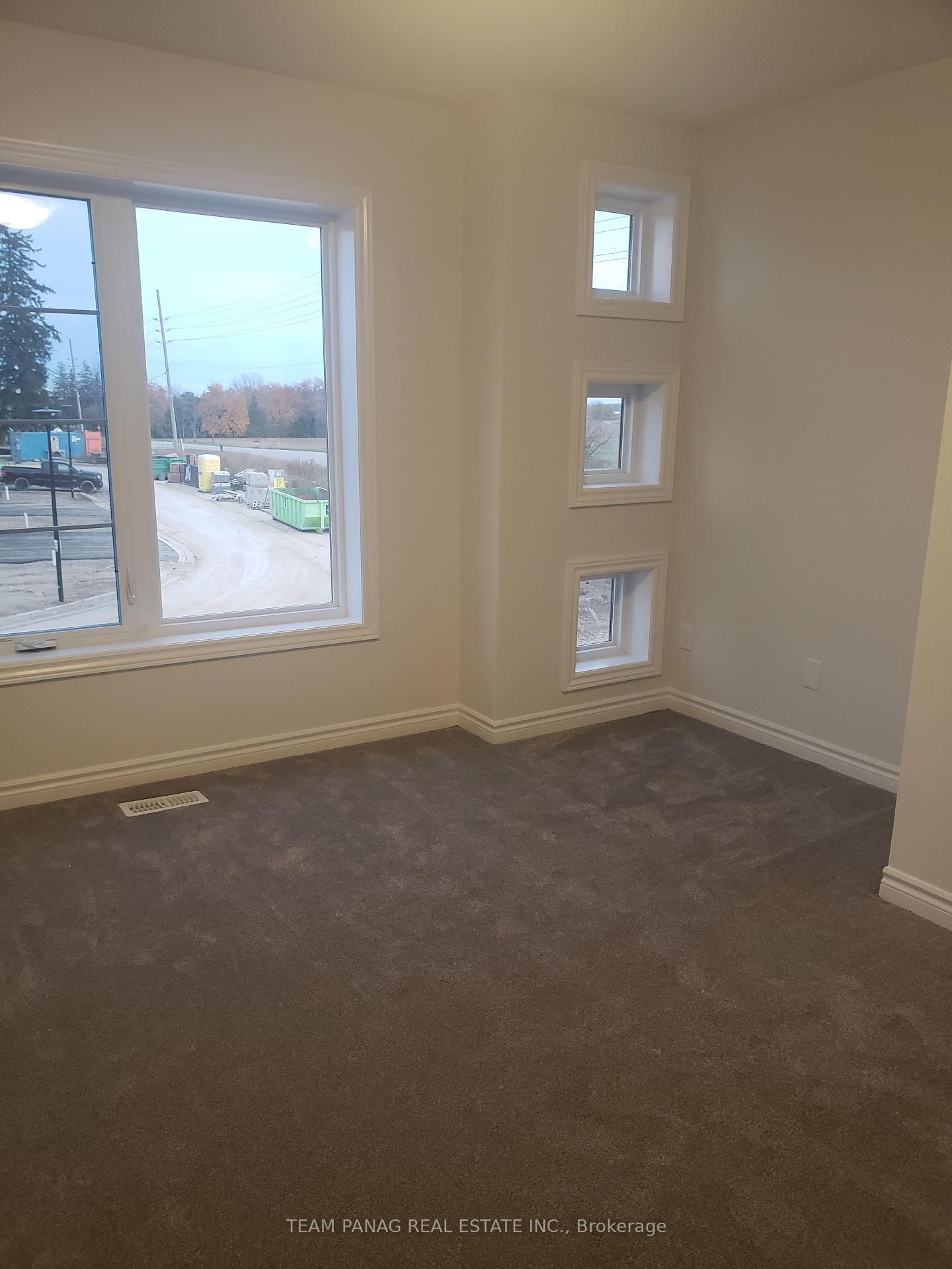 Photo 8 of 3146 Turner Crescent, London, South U — HOMEH
