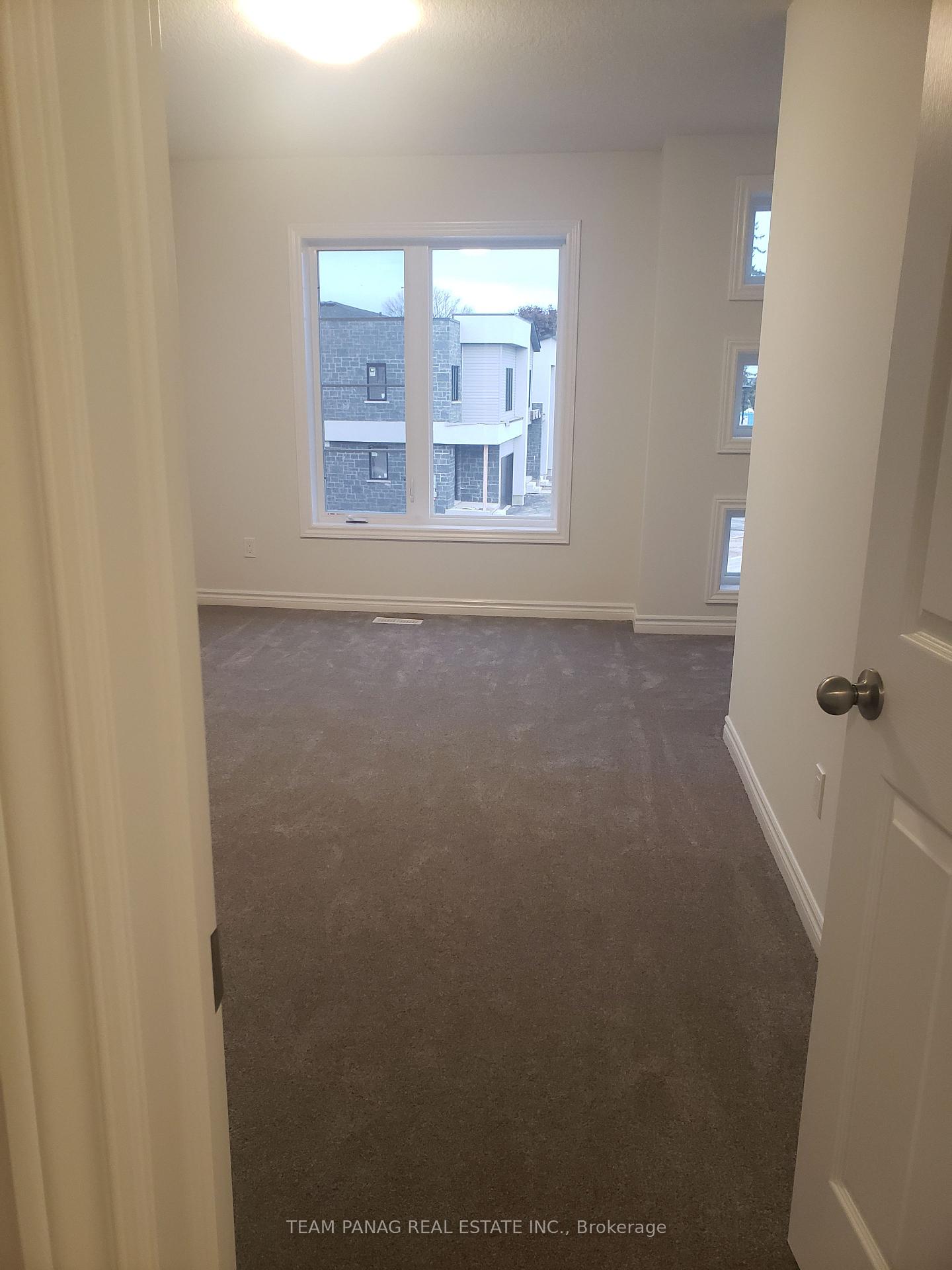 Photo 9 of 3146 Turner Crescent, London, South U — HOMEH