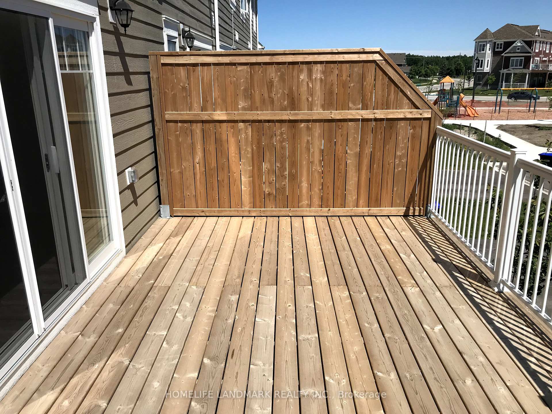 Photo 5 of 48 Village Gate Drive, Wasaga Beach — HOMEH