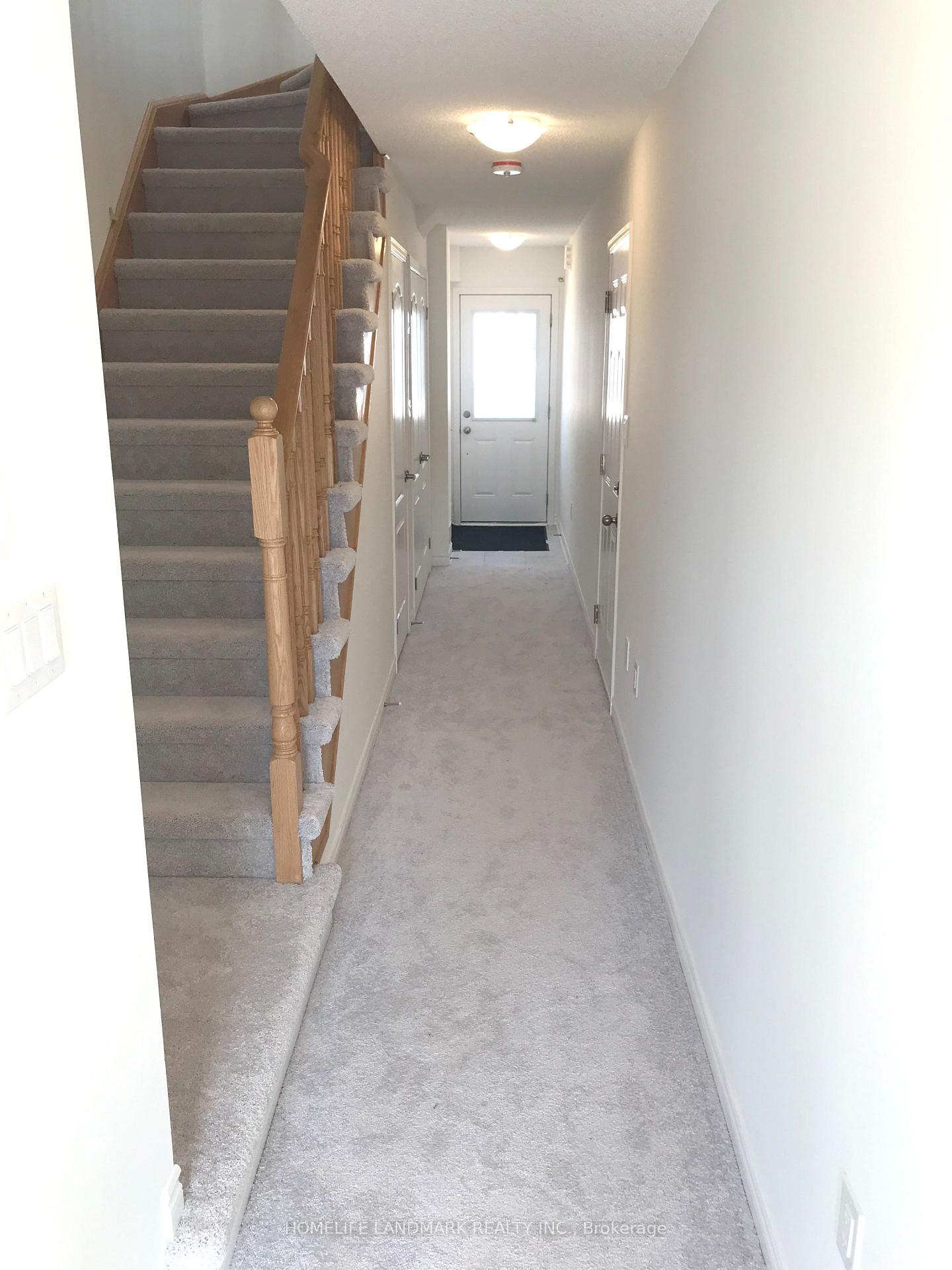 Photo 7 of 48 Village Gate Drive, Wasaga Beach — HOMEH