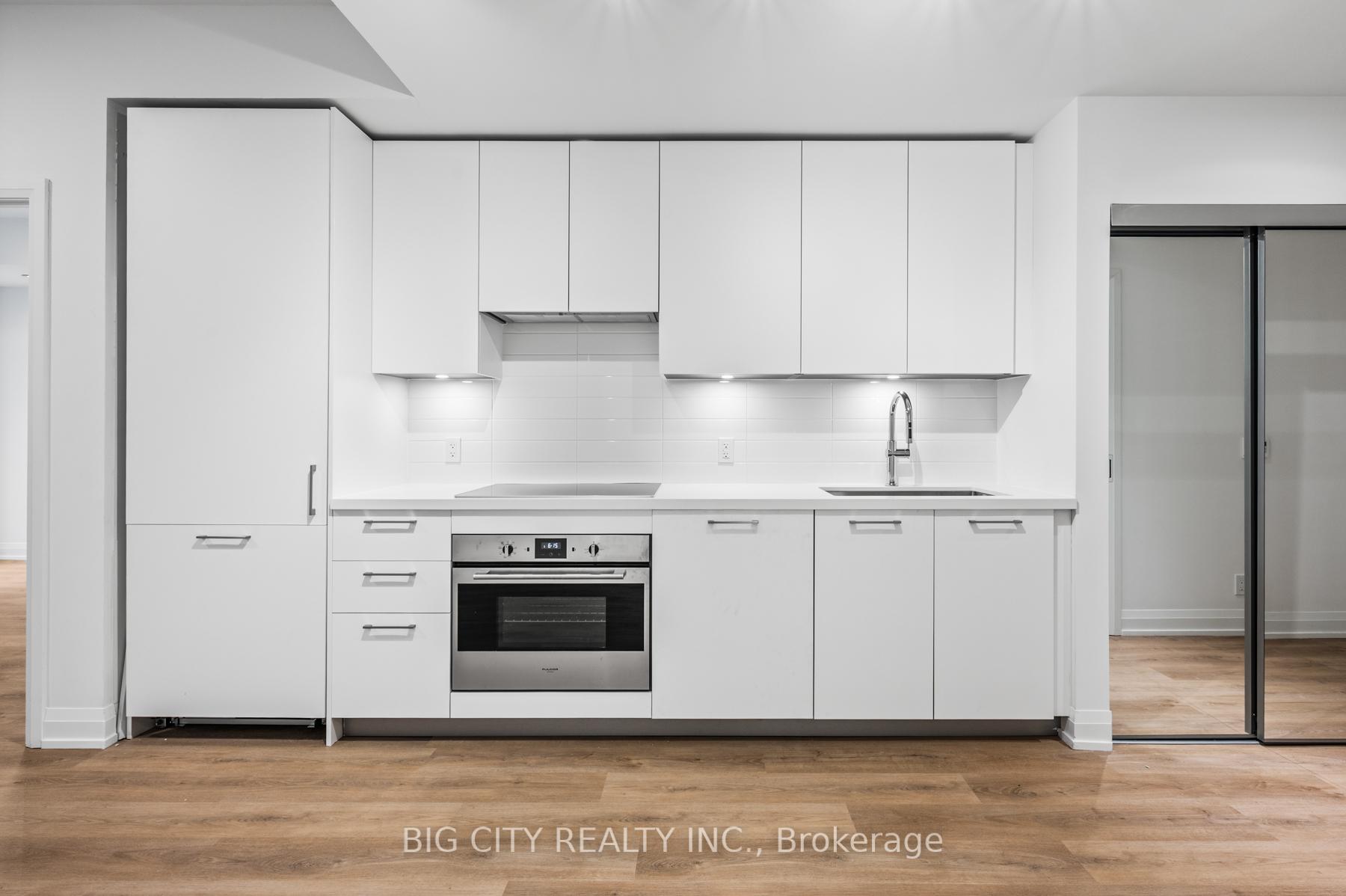 Photo 8 of Unit M04, 36 Brentcliffe Road, Toronto, Thorncliffe Park — HOMEH
