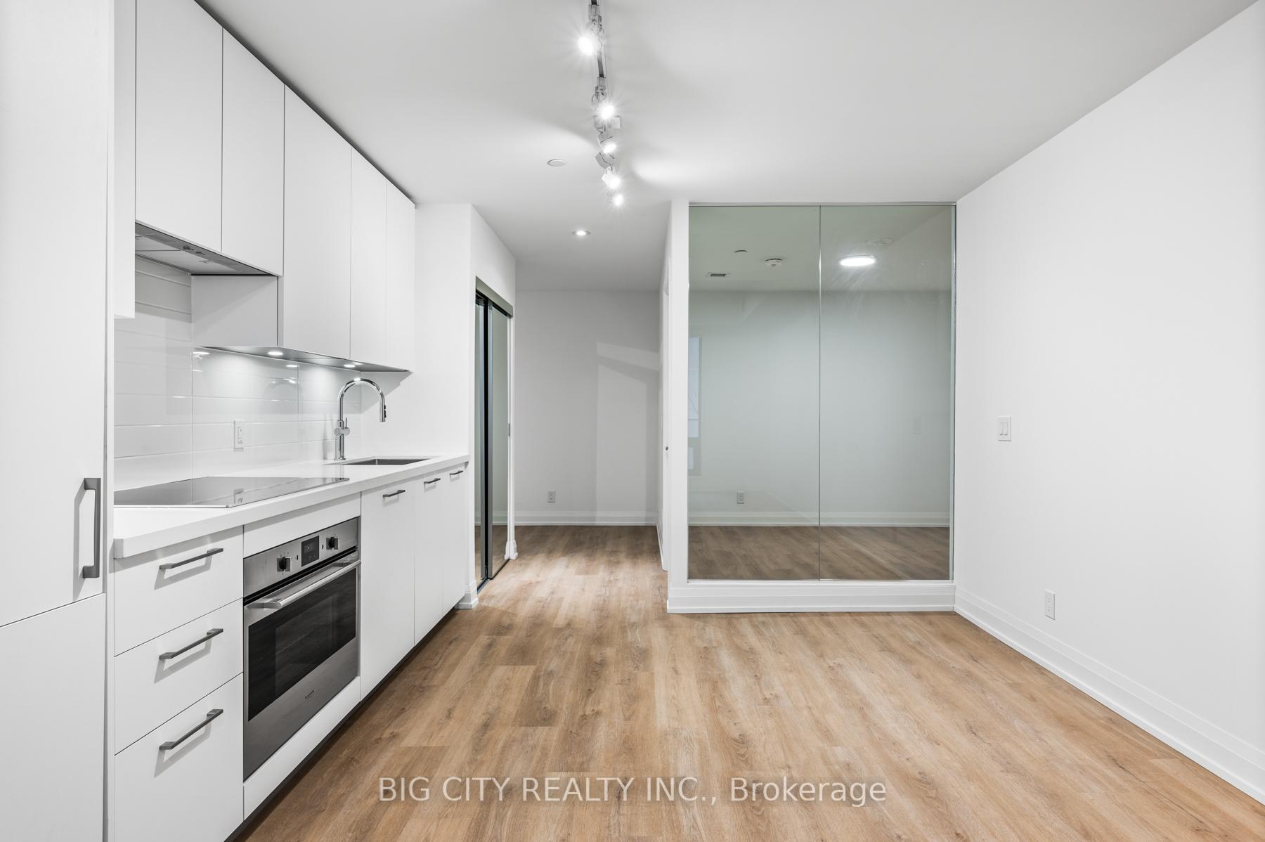 Photo 11 of Unit M04, 36 Brentcliffe Road, Toronto, Thorncliffe Park — HOMEH