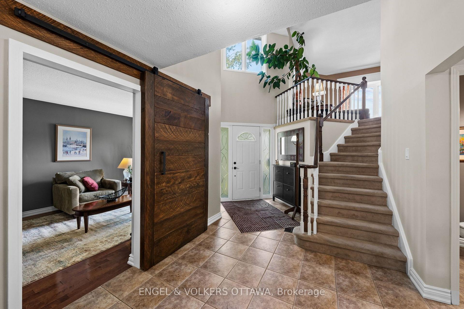 Photo 9 of 1602 Proulx Drive, Ottawa, Fallingbrook/Pineridge — HOMEH