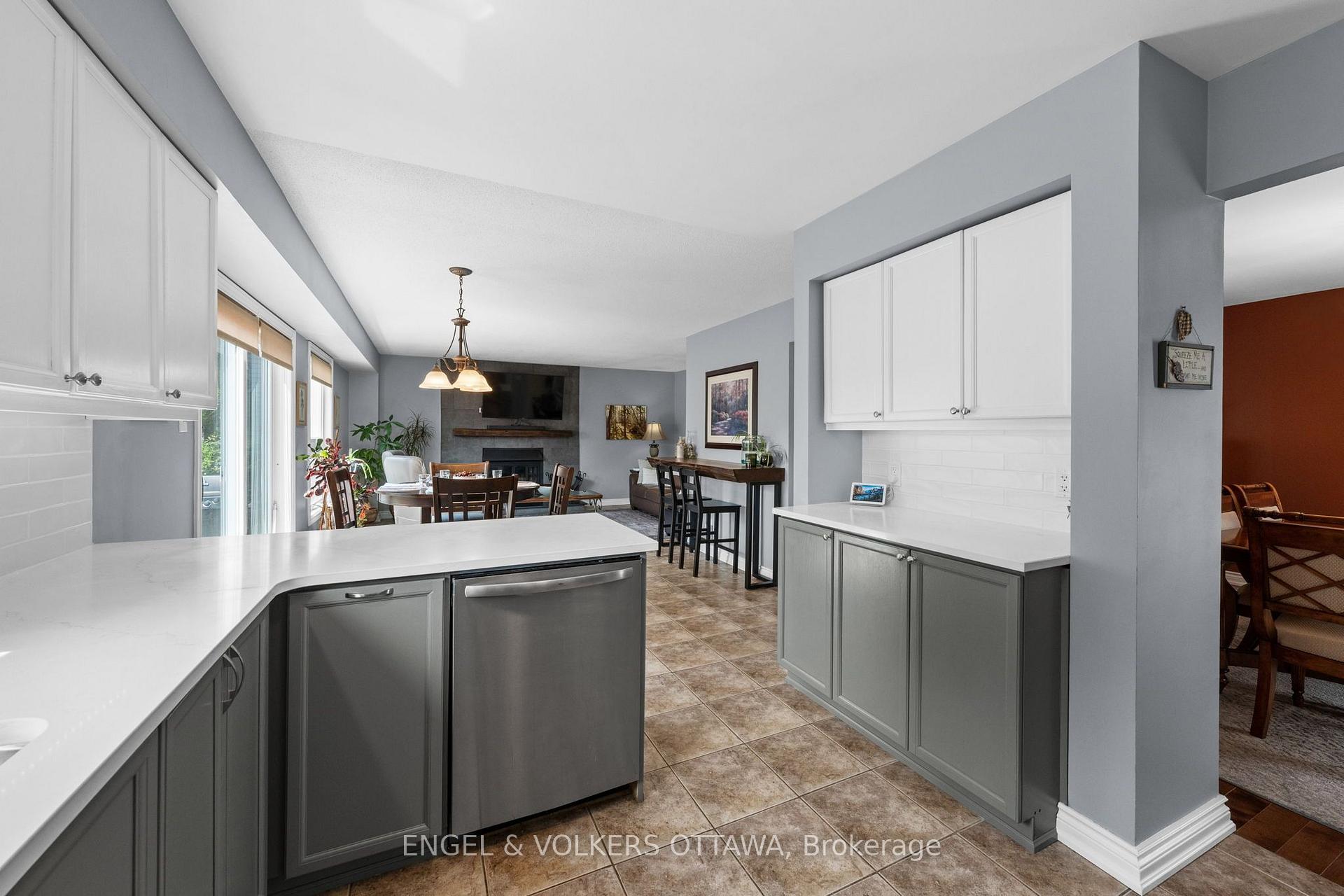 Photo 20 of 1602 Proulx Drive, Ottawa, Fallingbrook/Pineridge — HOMEH